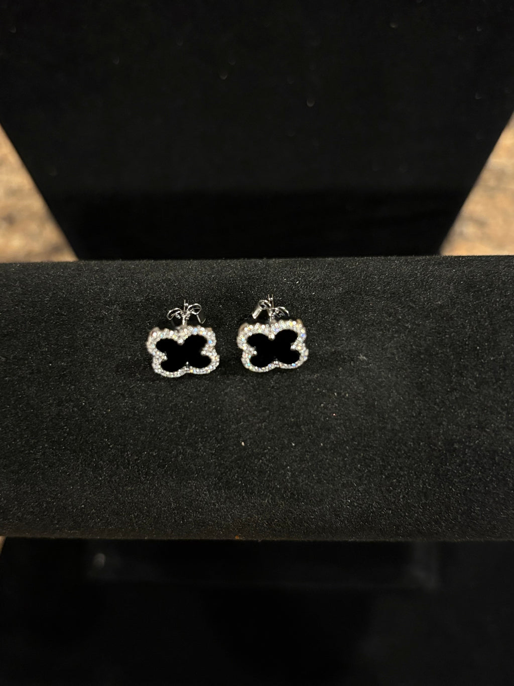 Elegant Black Clover Moissanite Stud Earrings (0.27ctw)