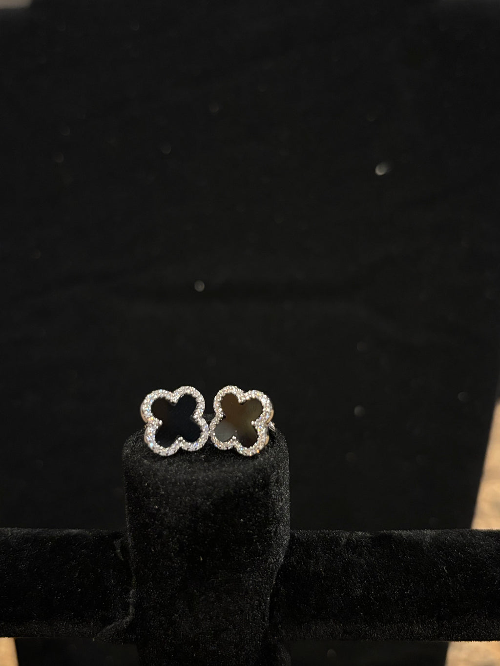 Elegant Black Clover Moissanite Stud Earrings (0.27ctw)