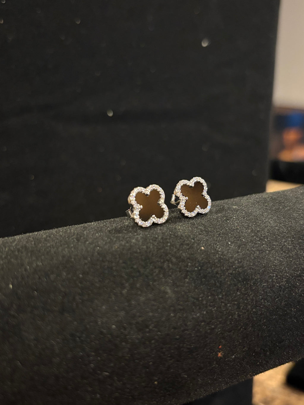 Elegant Black Clover Moissanite Stud Earrings (0.27ctw)