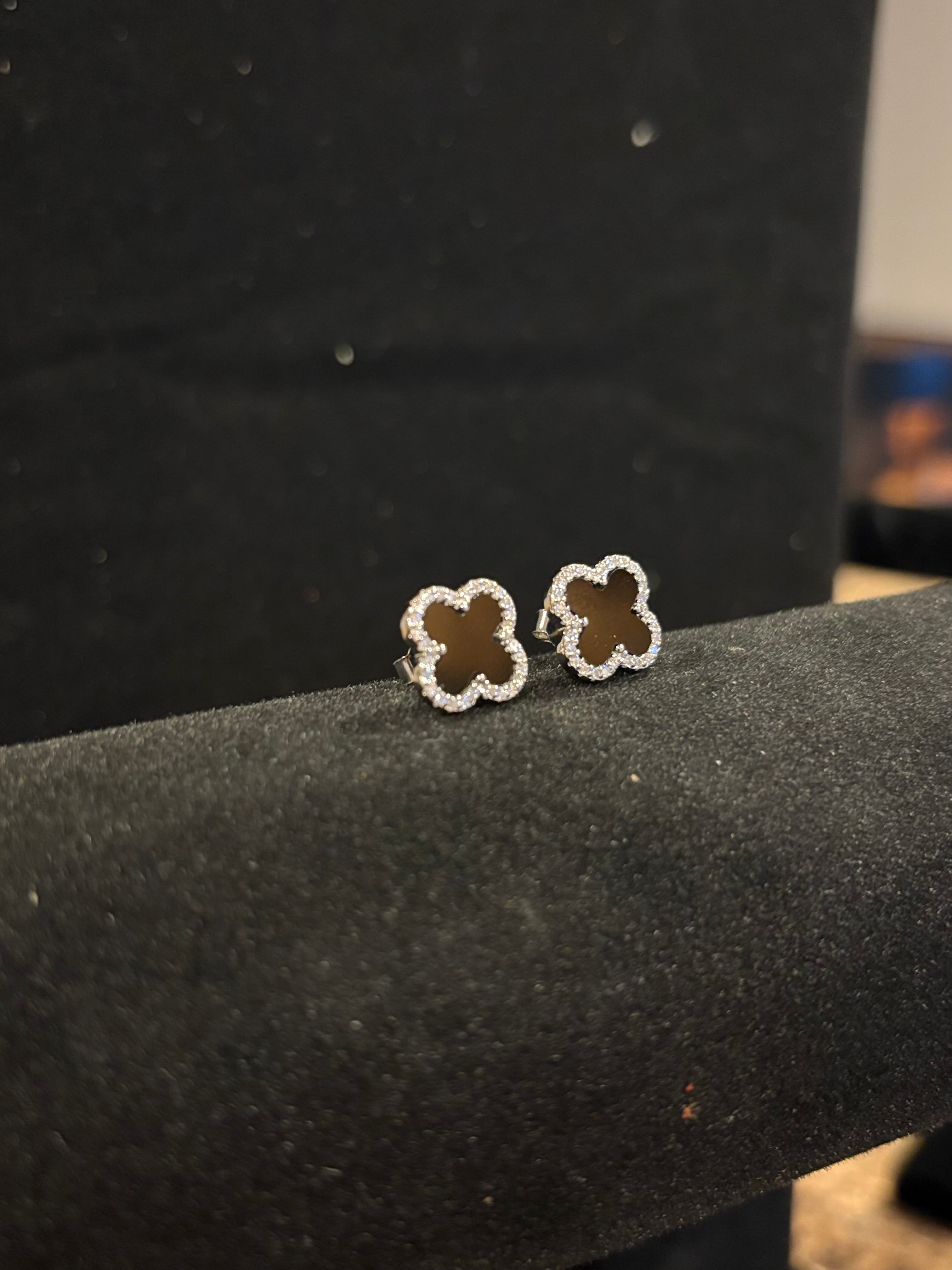Elegant Black Clover Moissanite Stud Earrings (0.27ctw)