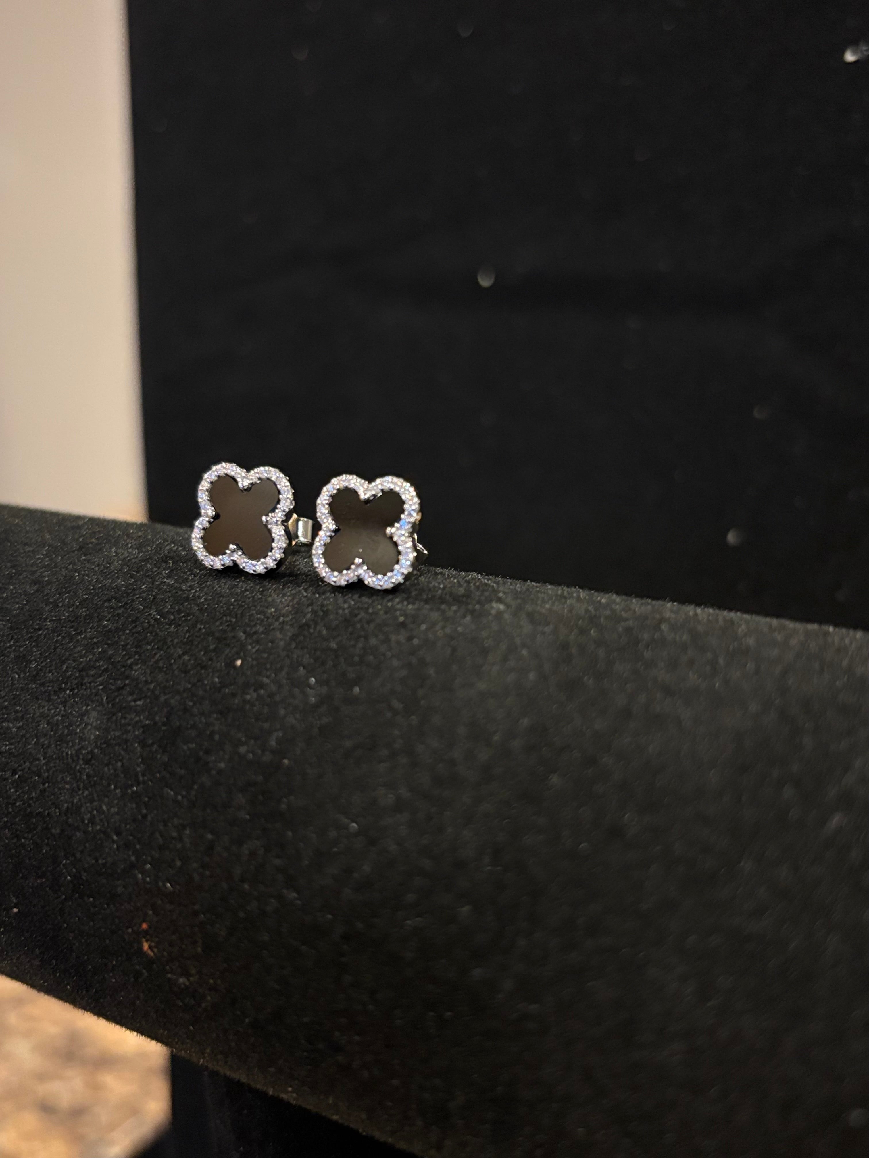 Elegant Black Clover Moissanite Stud Earrings (0.27ctw)