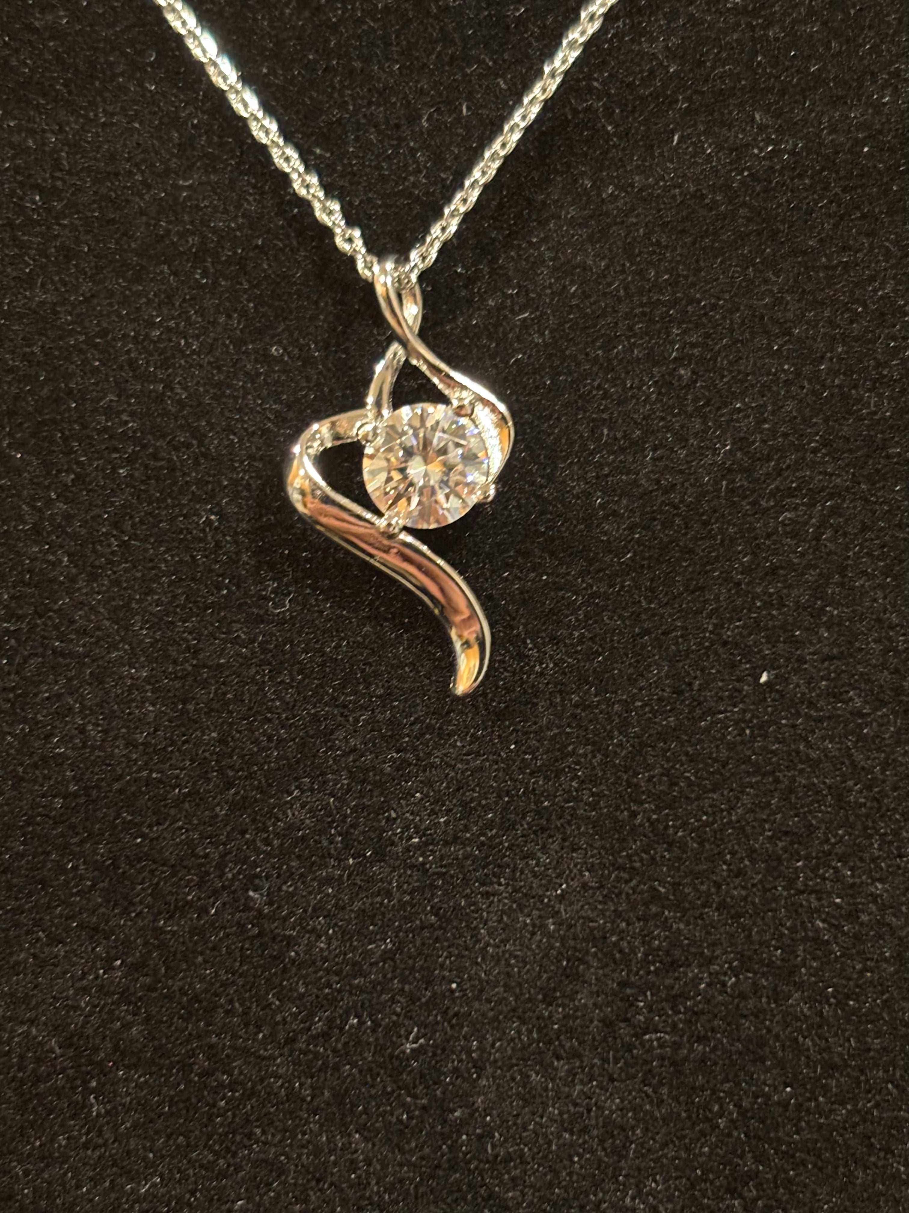 Round Moissanite Swirl Pendant Necklace