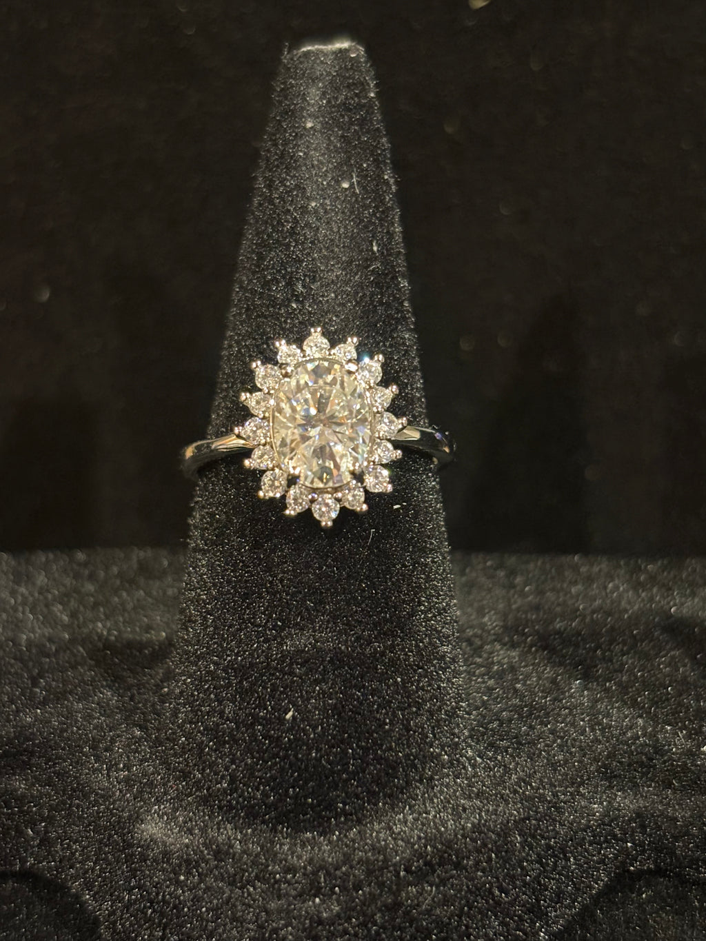 Floral Halo Moissanite Ring – 2.0 CT, Size 6