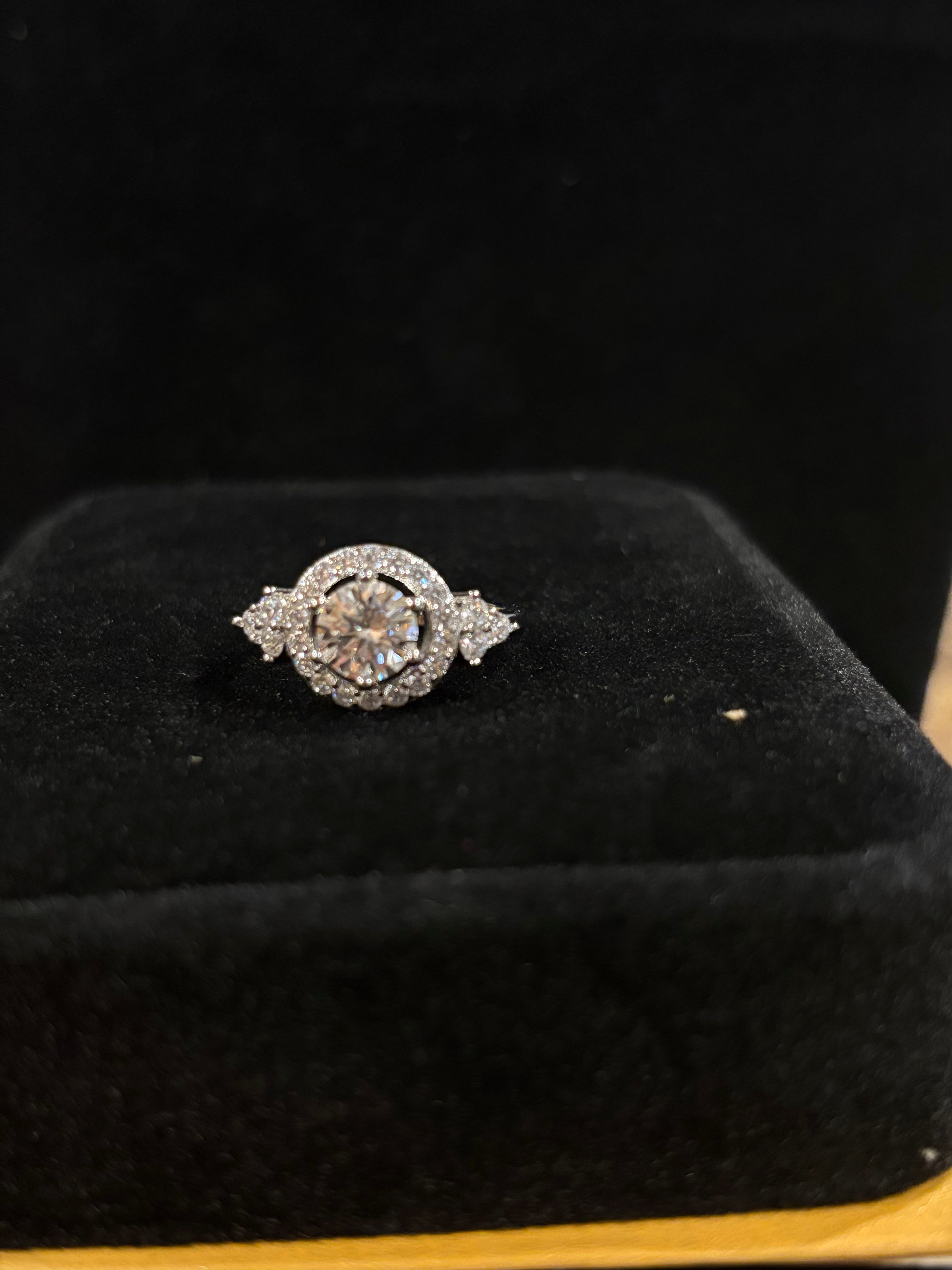 Round Halo Moissanite Ring – 1.0 CT, Size 7