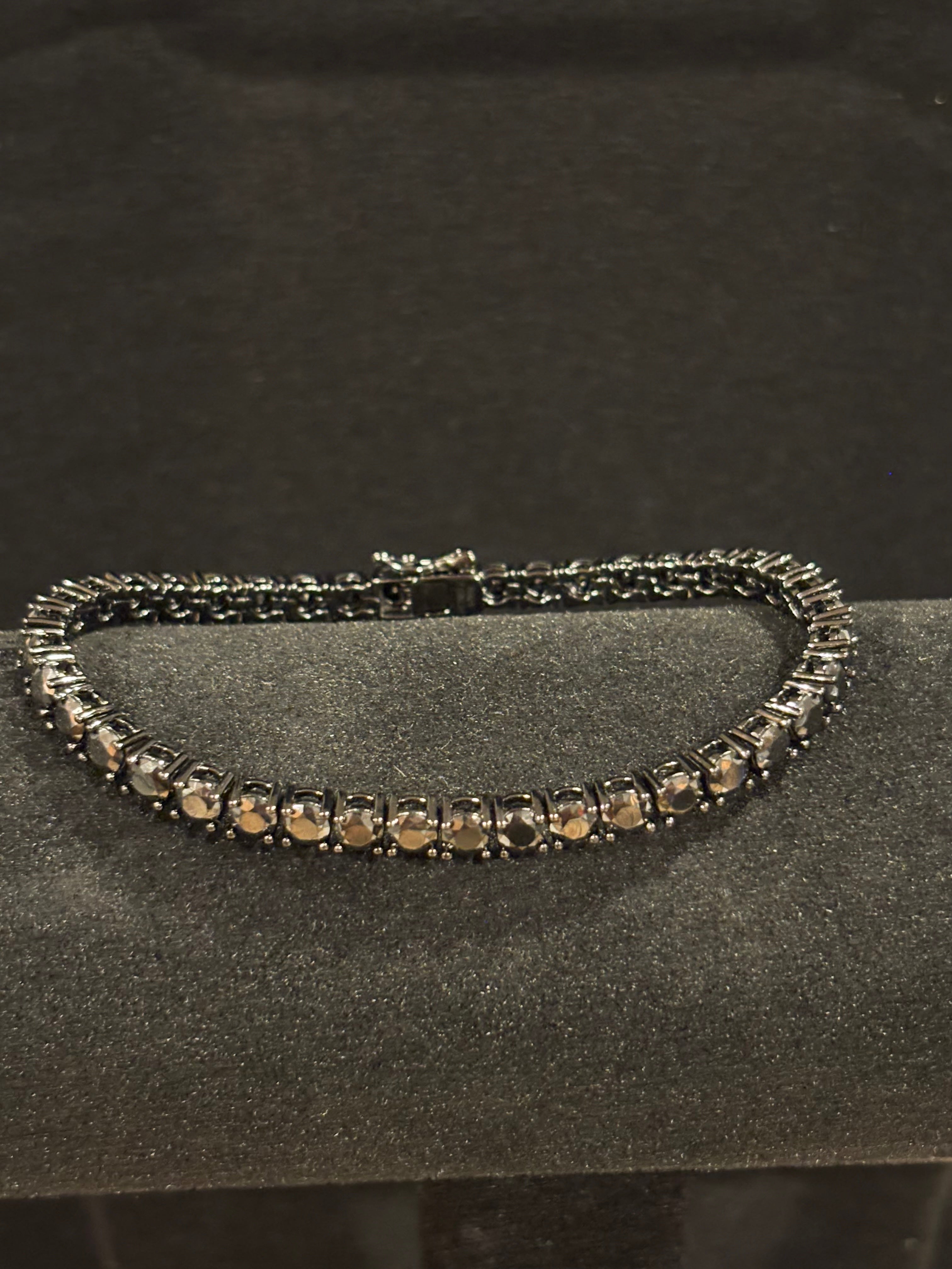Tennis Bracelet Dark-Toned Polished Silver