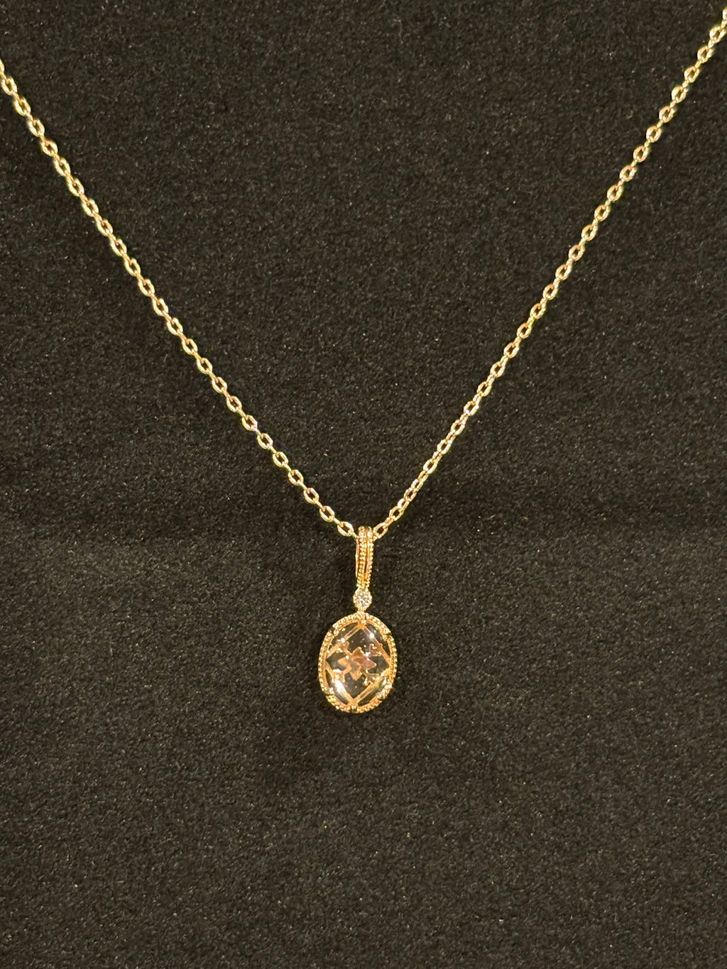 Oval Pendant Necklace