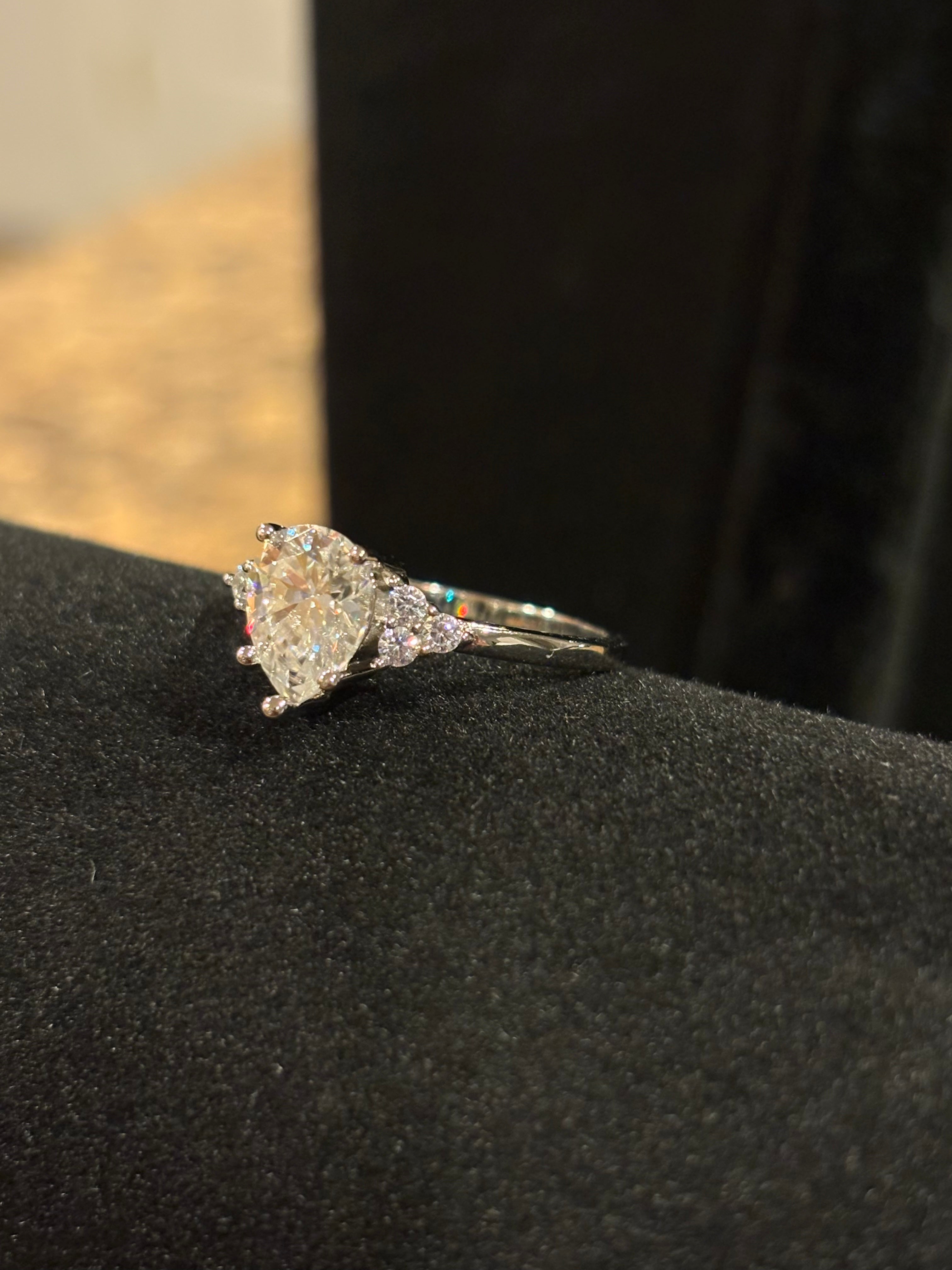 Pear-Shaped Solitaire Ring – 2.0ct Moissanite
