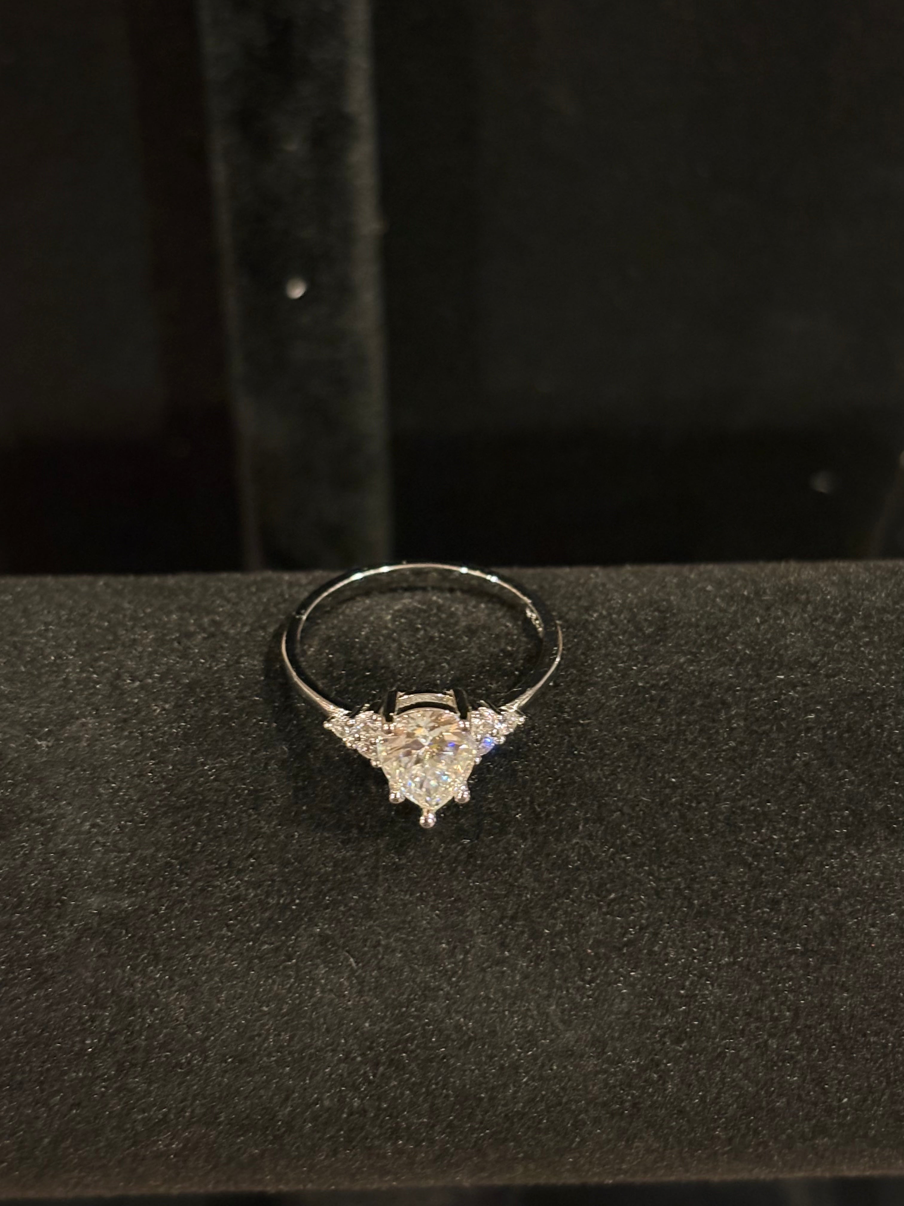 Pear-Shaped Solitaire Ring – 2.0ct Moissanite