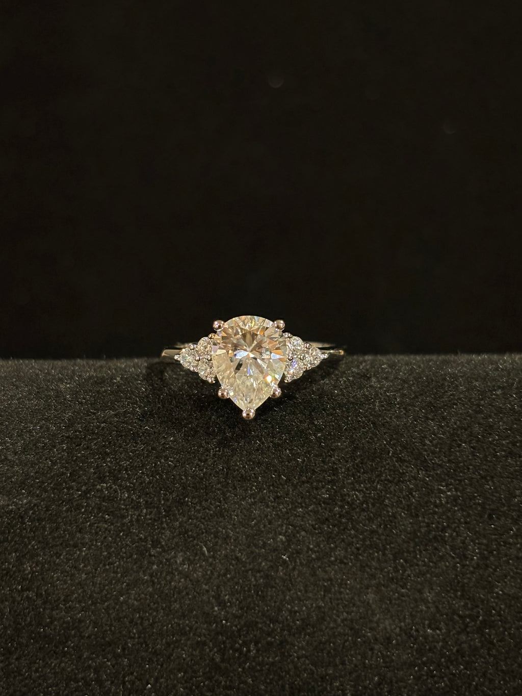 Pear-Cut Solitaire Ring – 2.0ct Moissanite