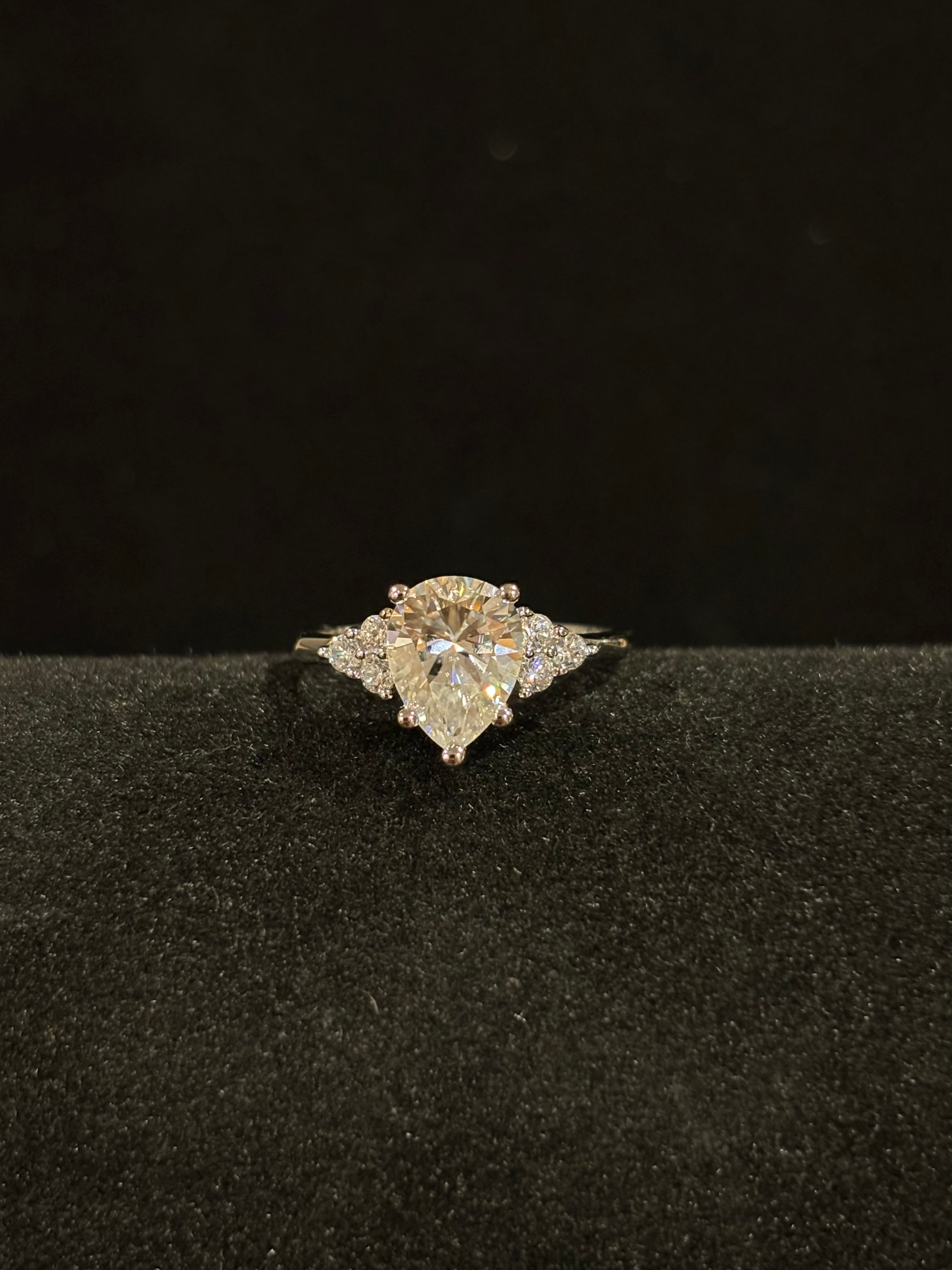 Pear-Cut Solitaire Ring – 2.0ct Moissanite