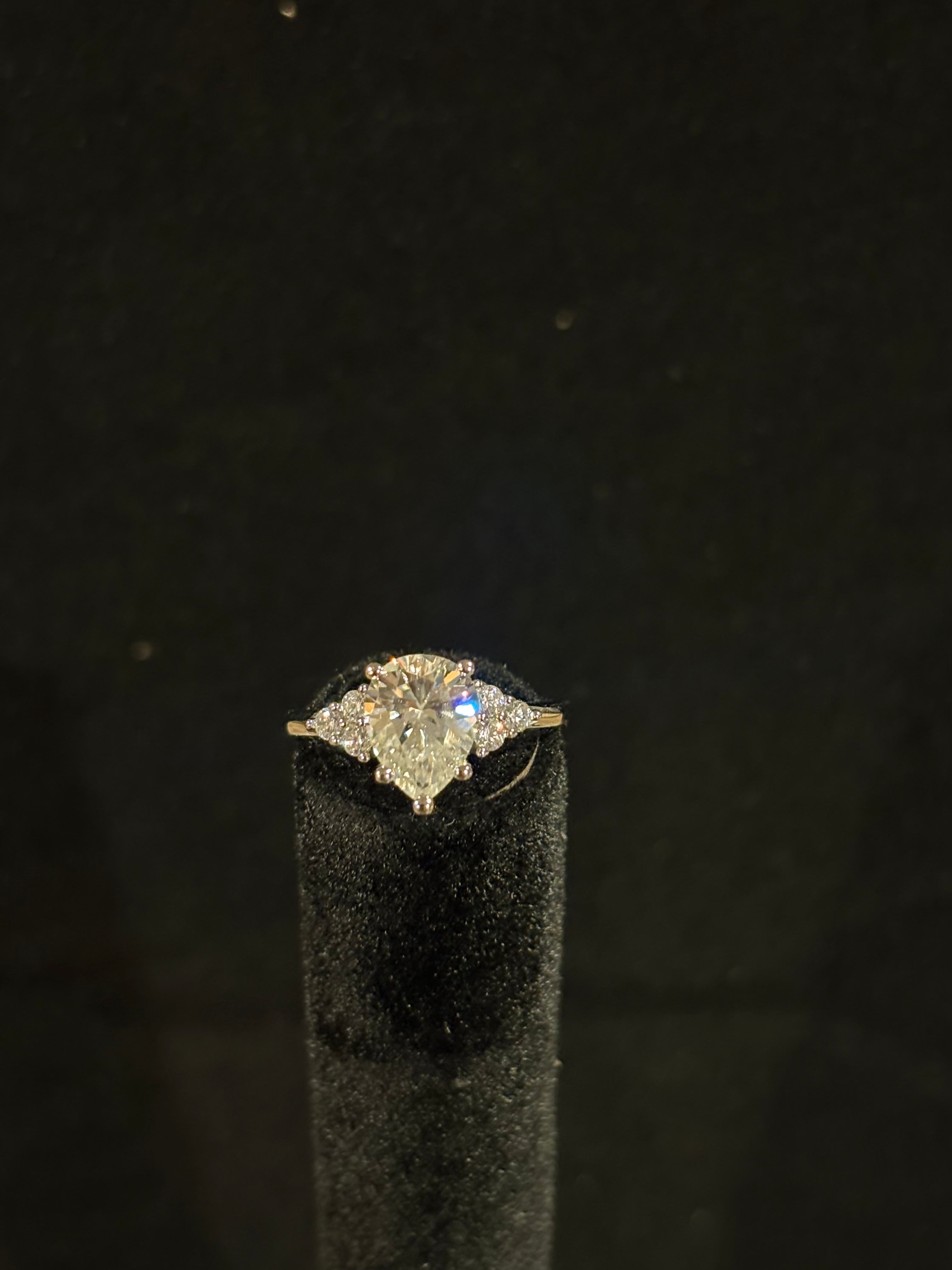 Pear-Cut Solitaire Ring – 2.0ct Moissanite
