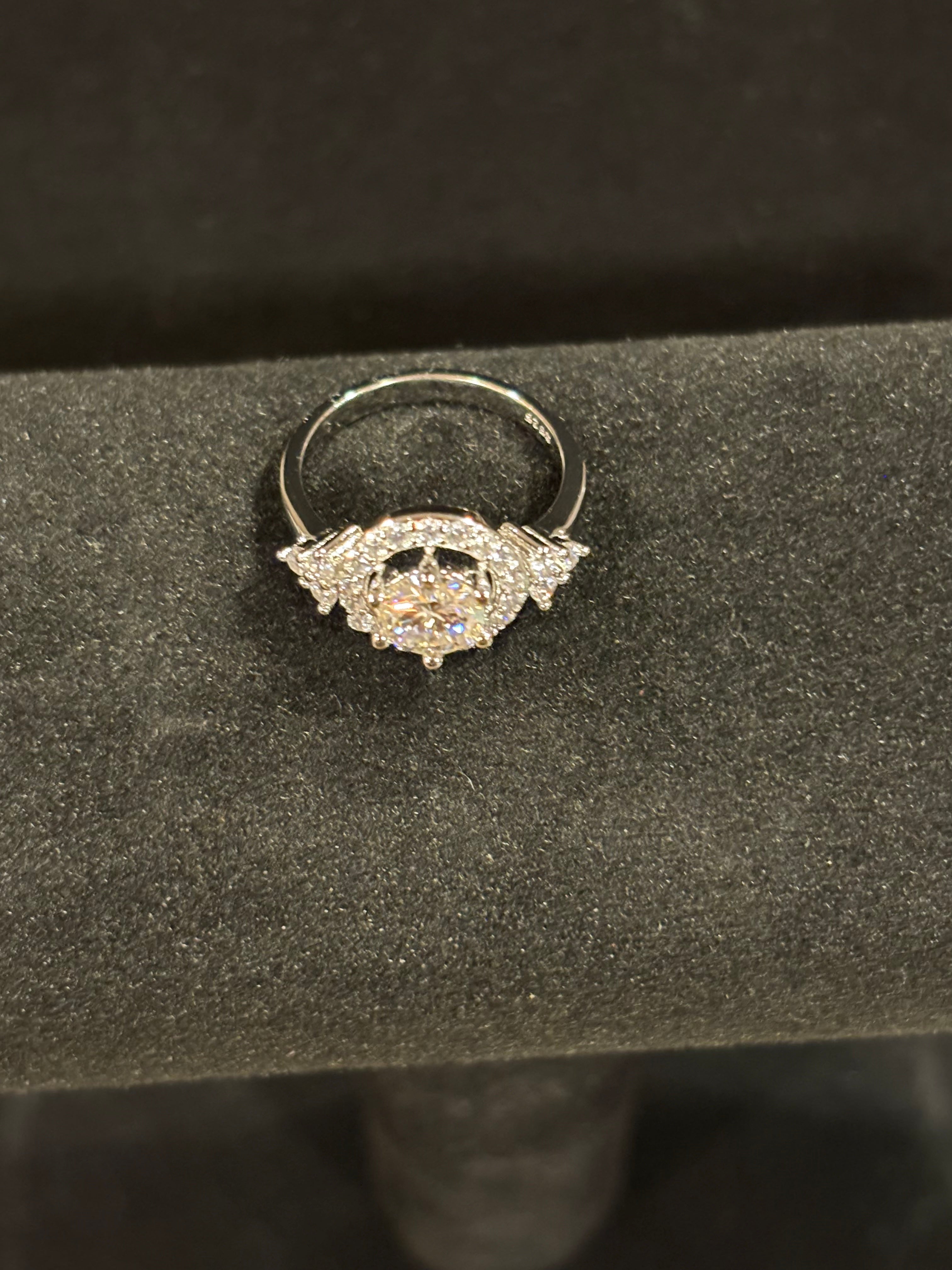 Vintage Halo Ring – 1.0ct Moissanite