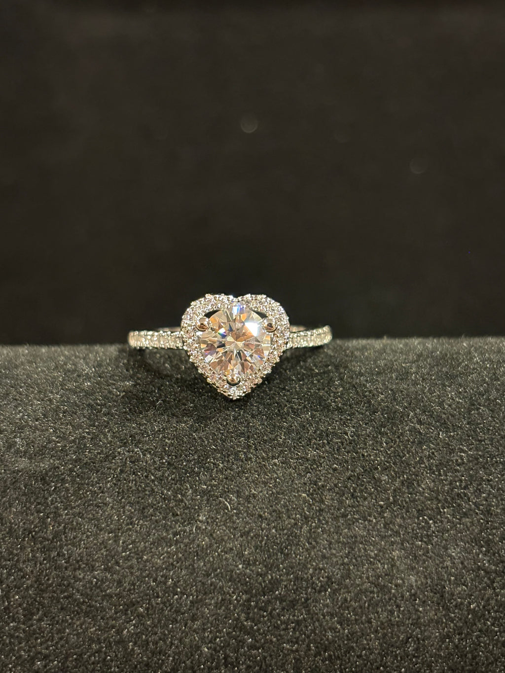 Heart Halo Moissanite Ring – 1.0ct