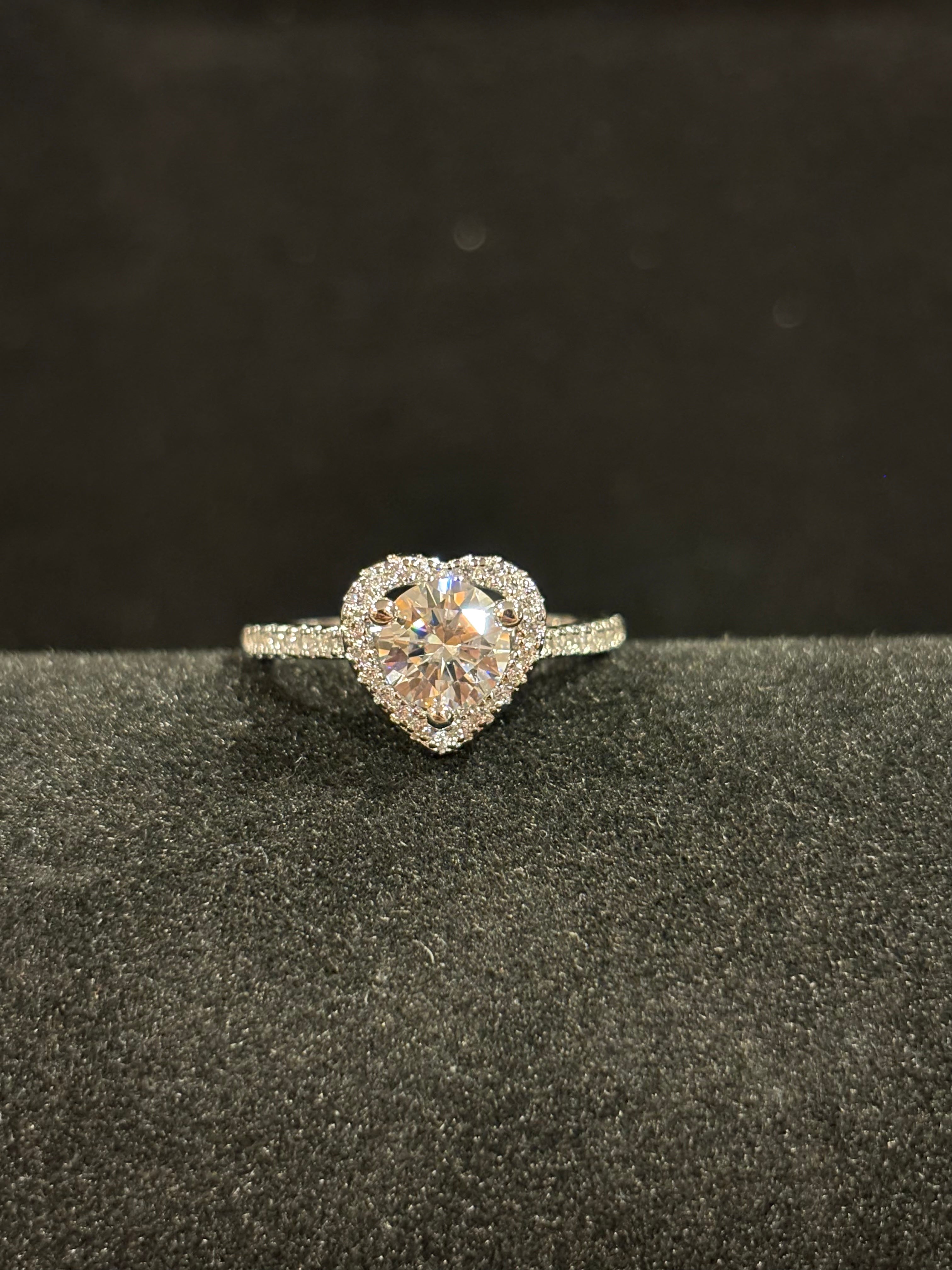 Heart Halo Moissanite Ring – 1.0ct