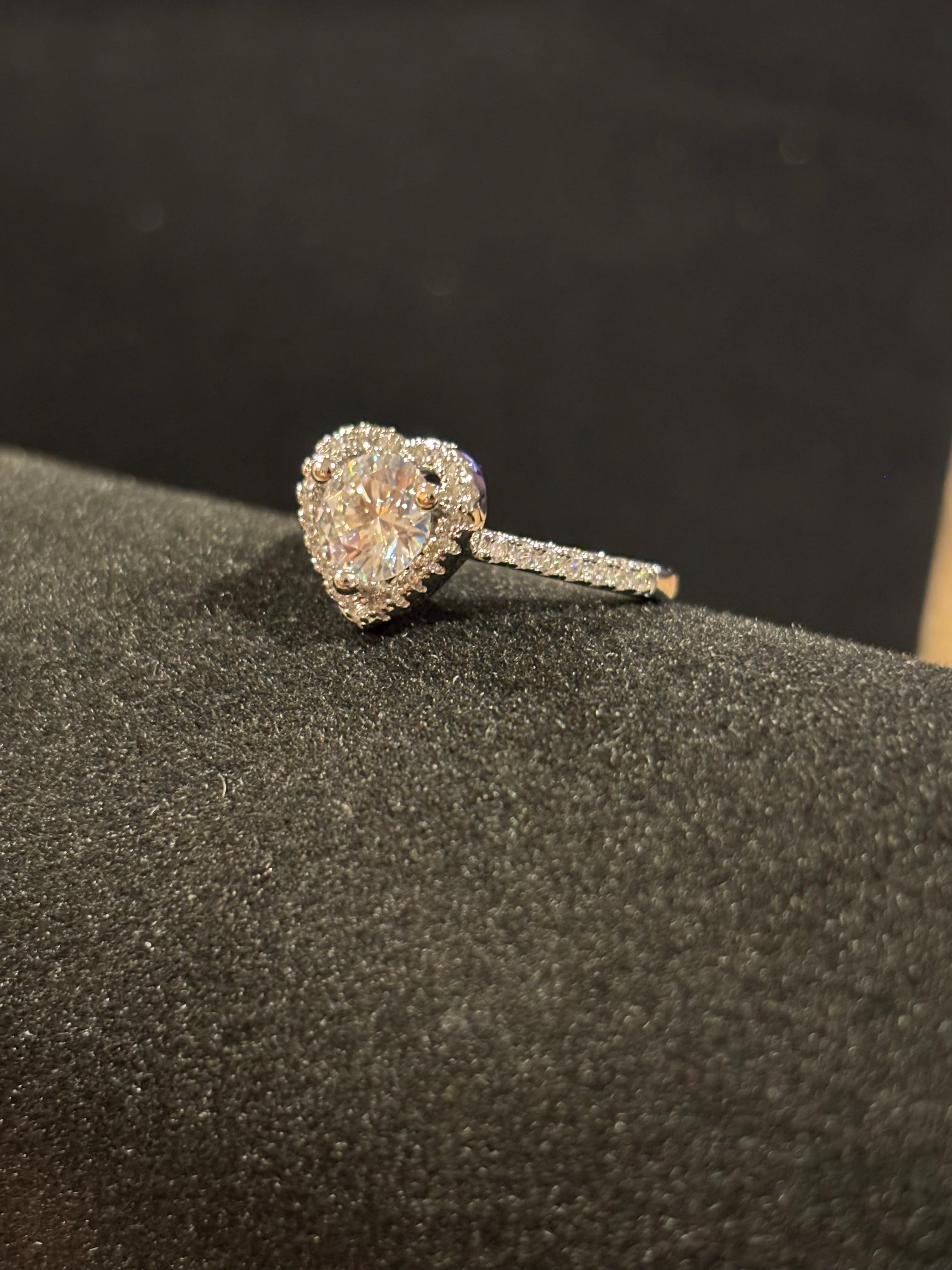 Heart Halo Moissanite Ring – 1.0ct