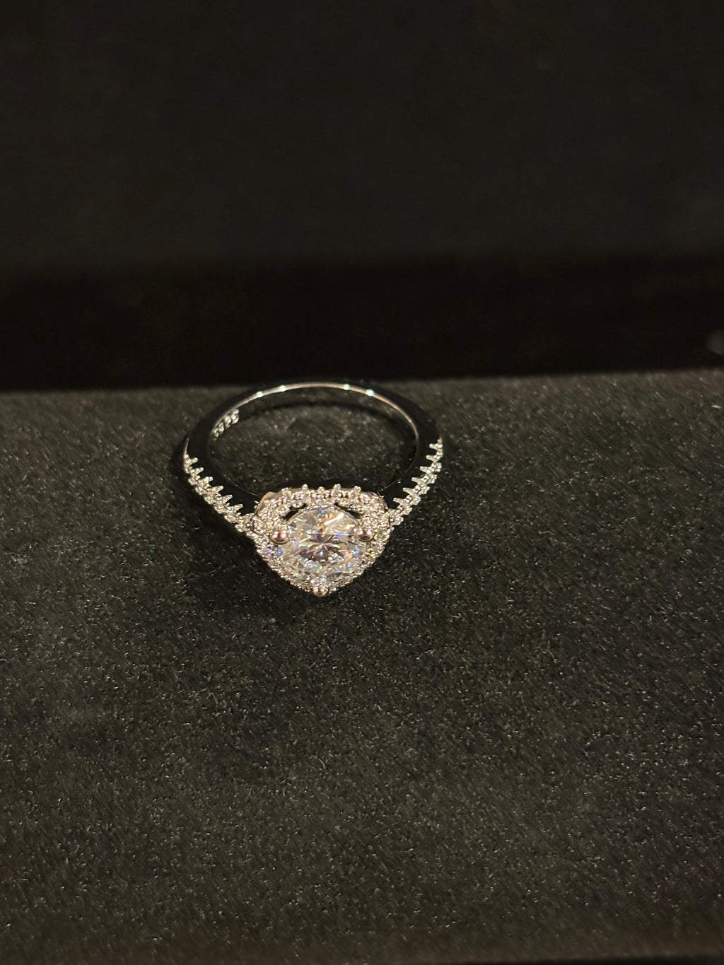 Heart Halo Moissanite Ring – 1.0ct