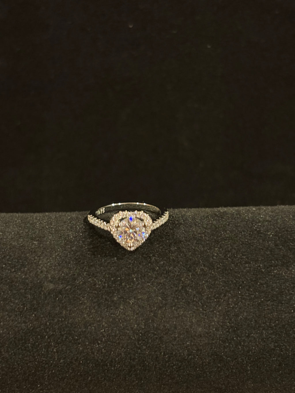 Heart Halo Moissanite Ring – 1.0ct