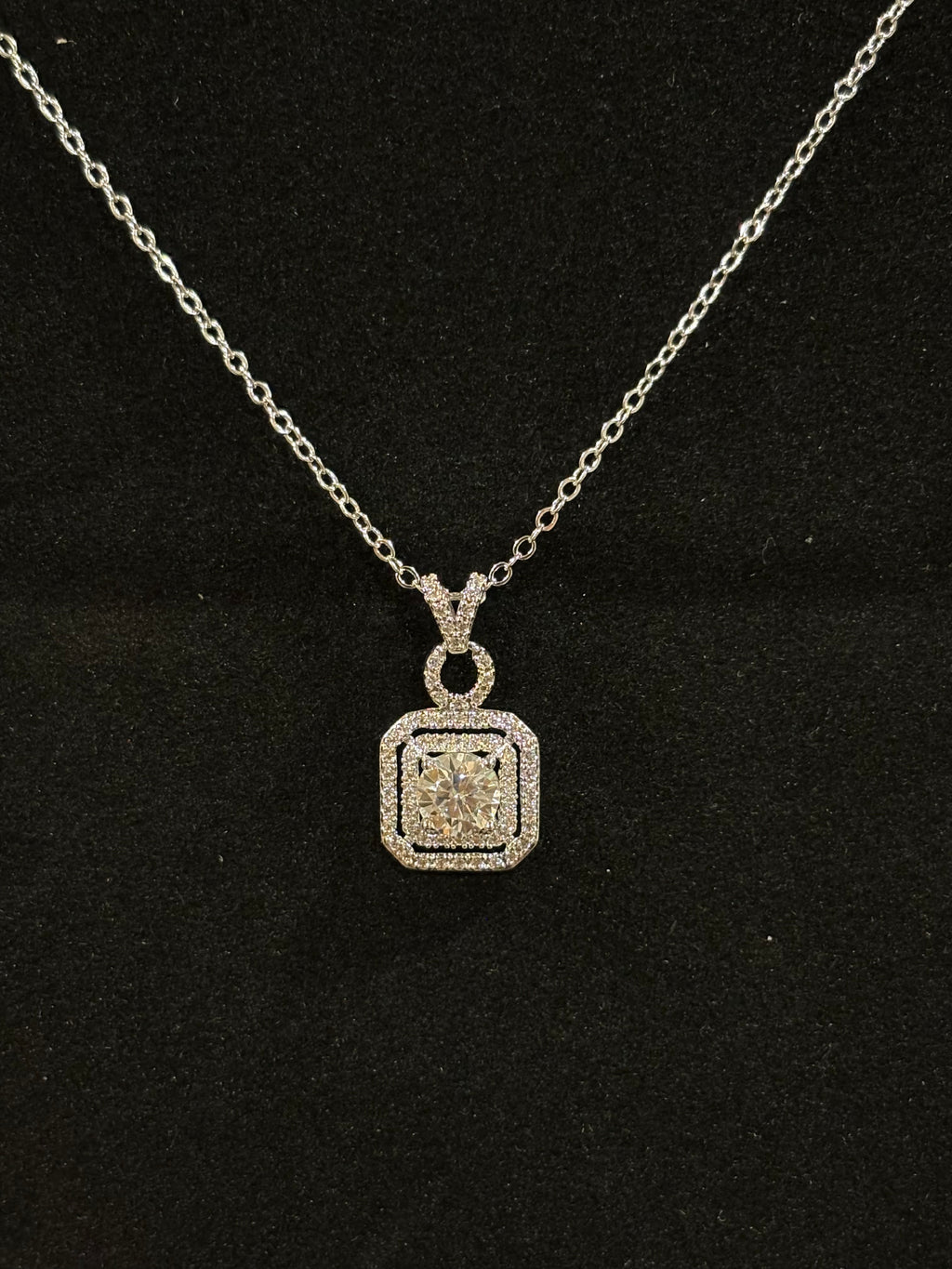 Square Halo Moissanite Necklace – 1.0ct