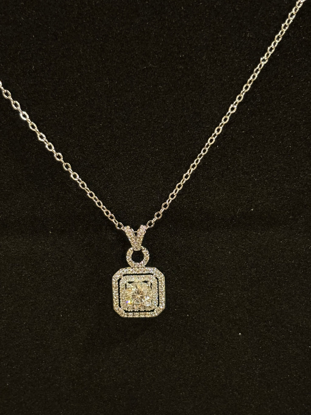 Square Halo Moissanite Necklace – 1.0ct