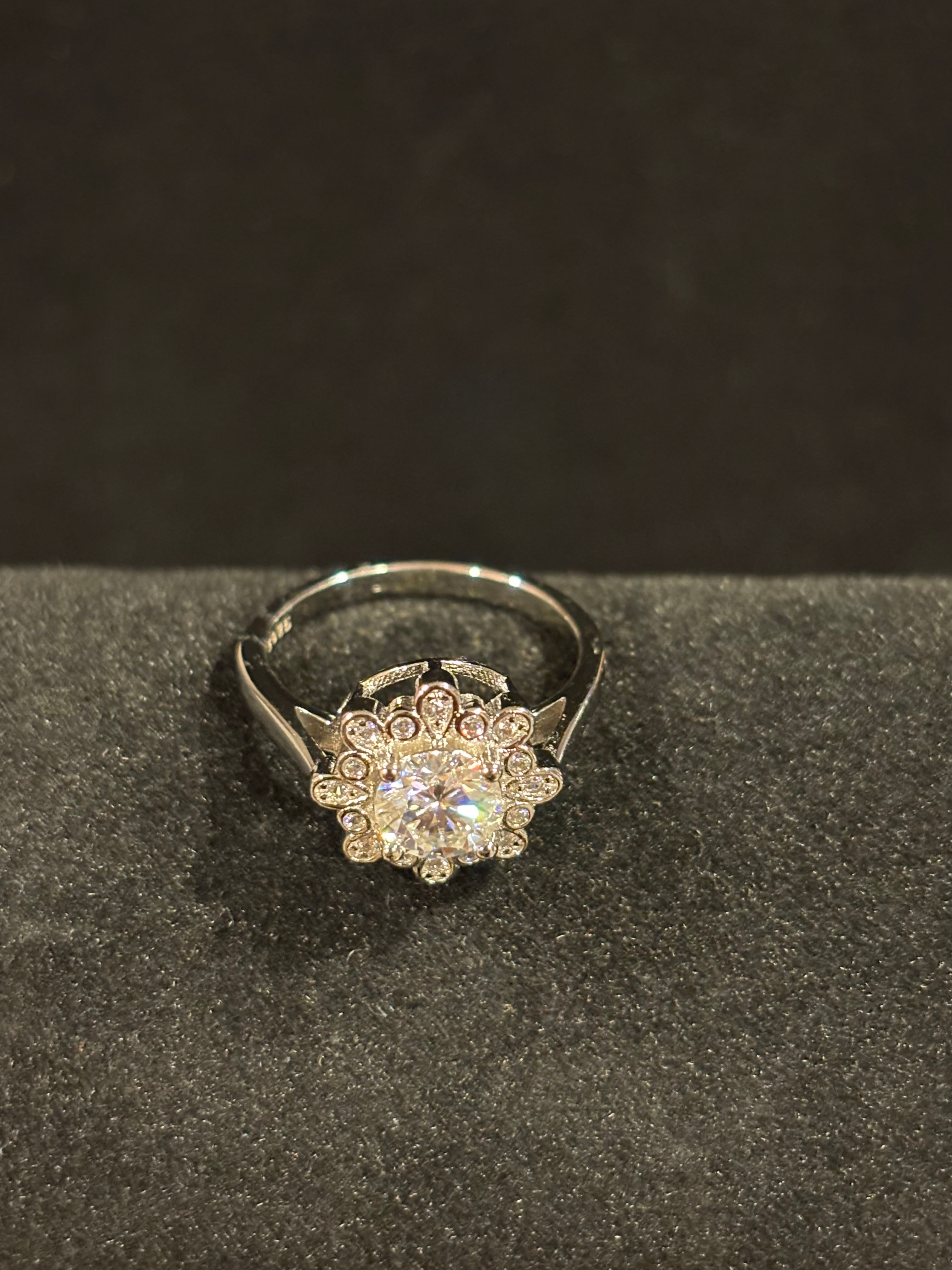 Floral Halo Moissanite Ring – Size 7, 1.0ct