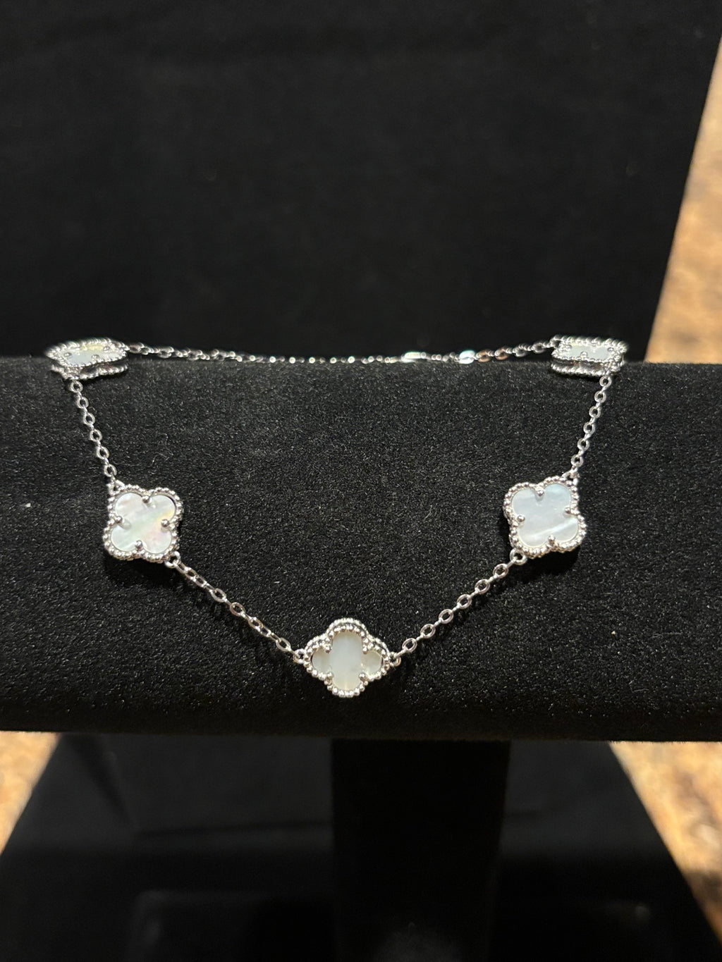 Silver Cloverleaf Elegance Bracelet