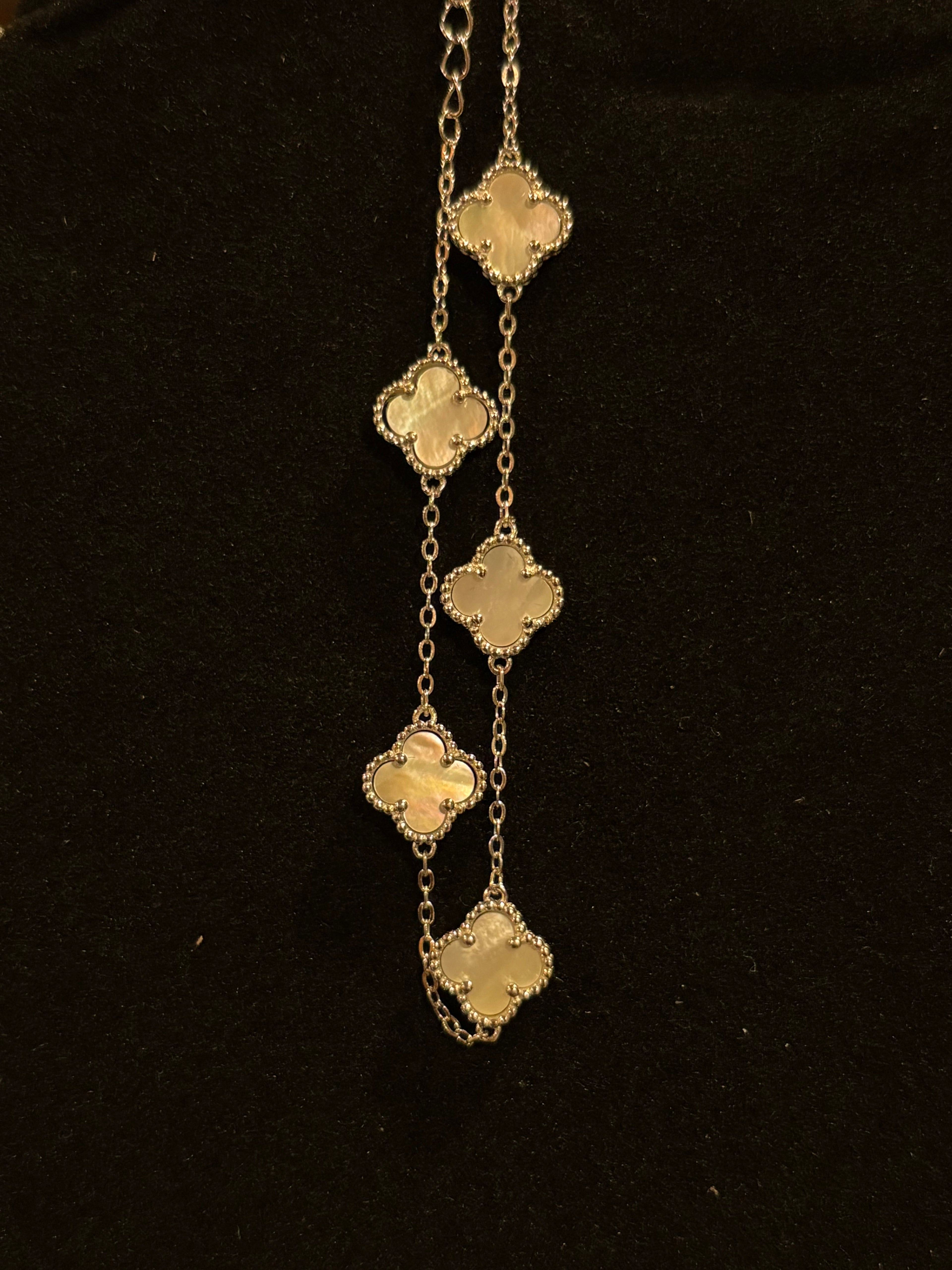 Silver Cloverleaf Elegance Bracelet