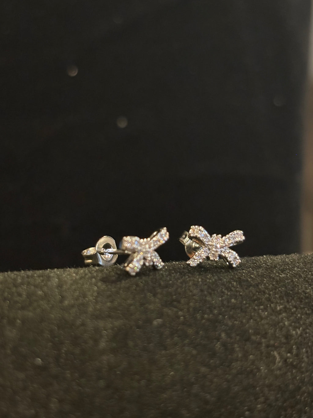 Twinkling Bow Moissanite Stud Earrings