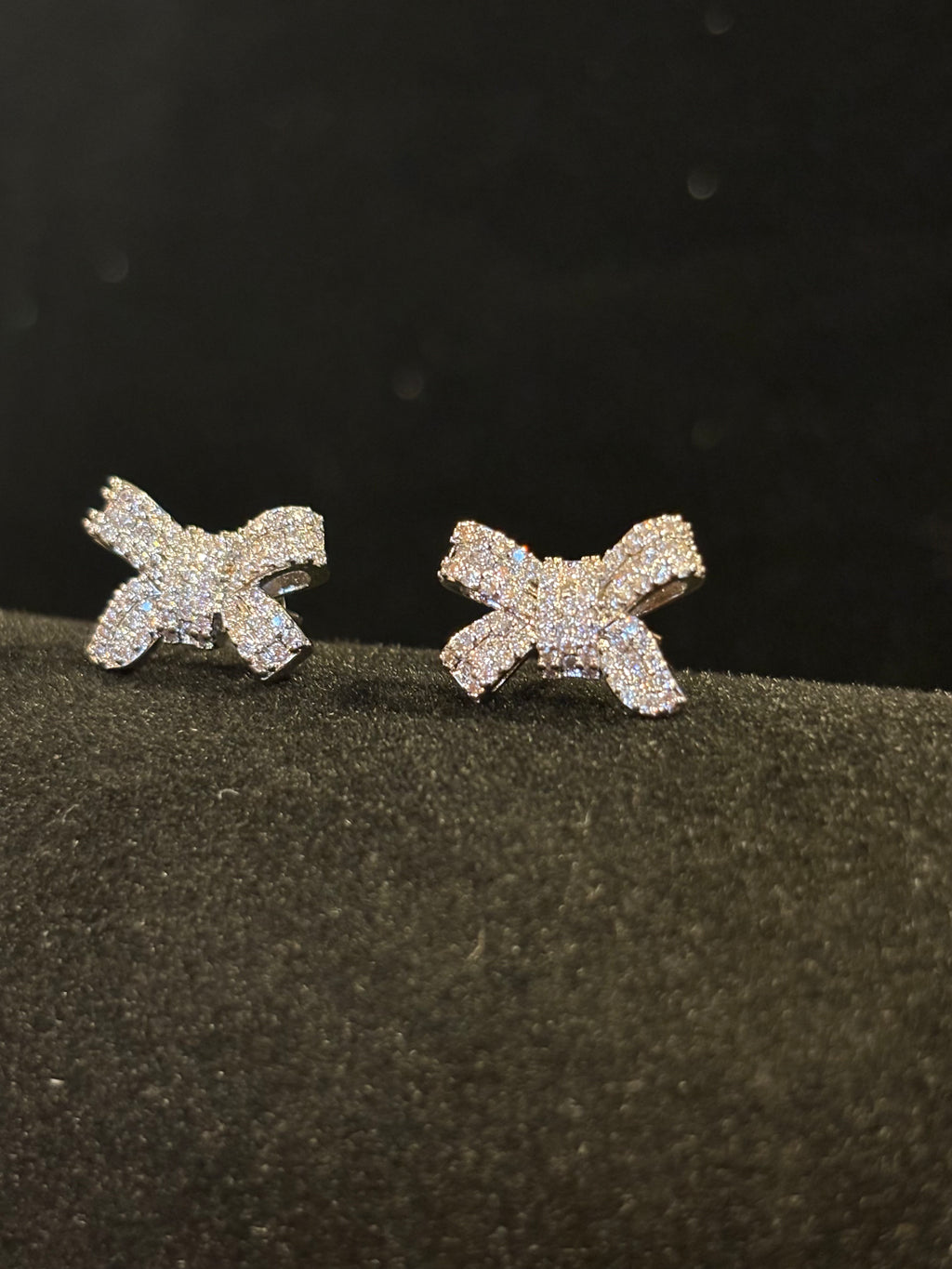 Elegant Bow Moissanite Stud Earrings