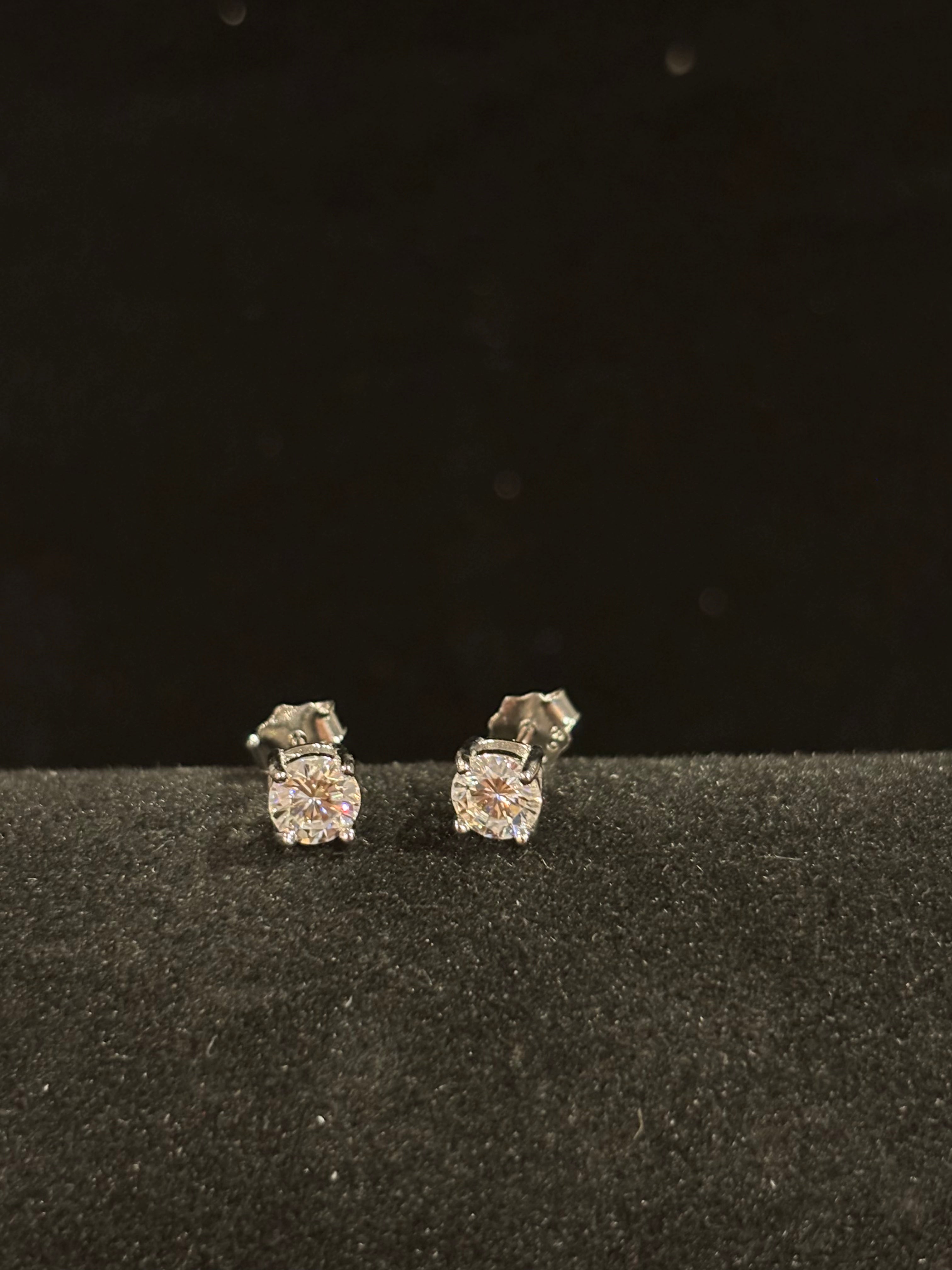Classic Brilliance: Round Cut Moissanite Stud Earrings