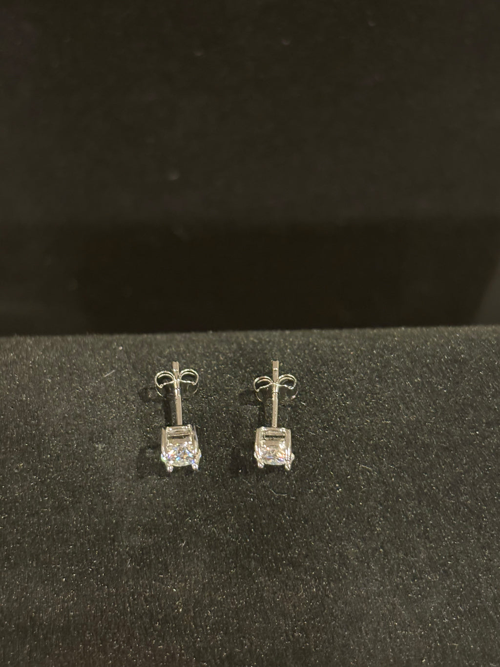 Classic Brilliance: Round Cut Moissanite Stud Earrings