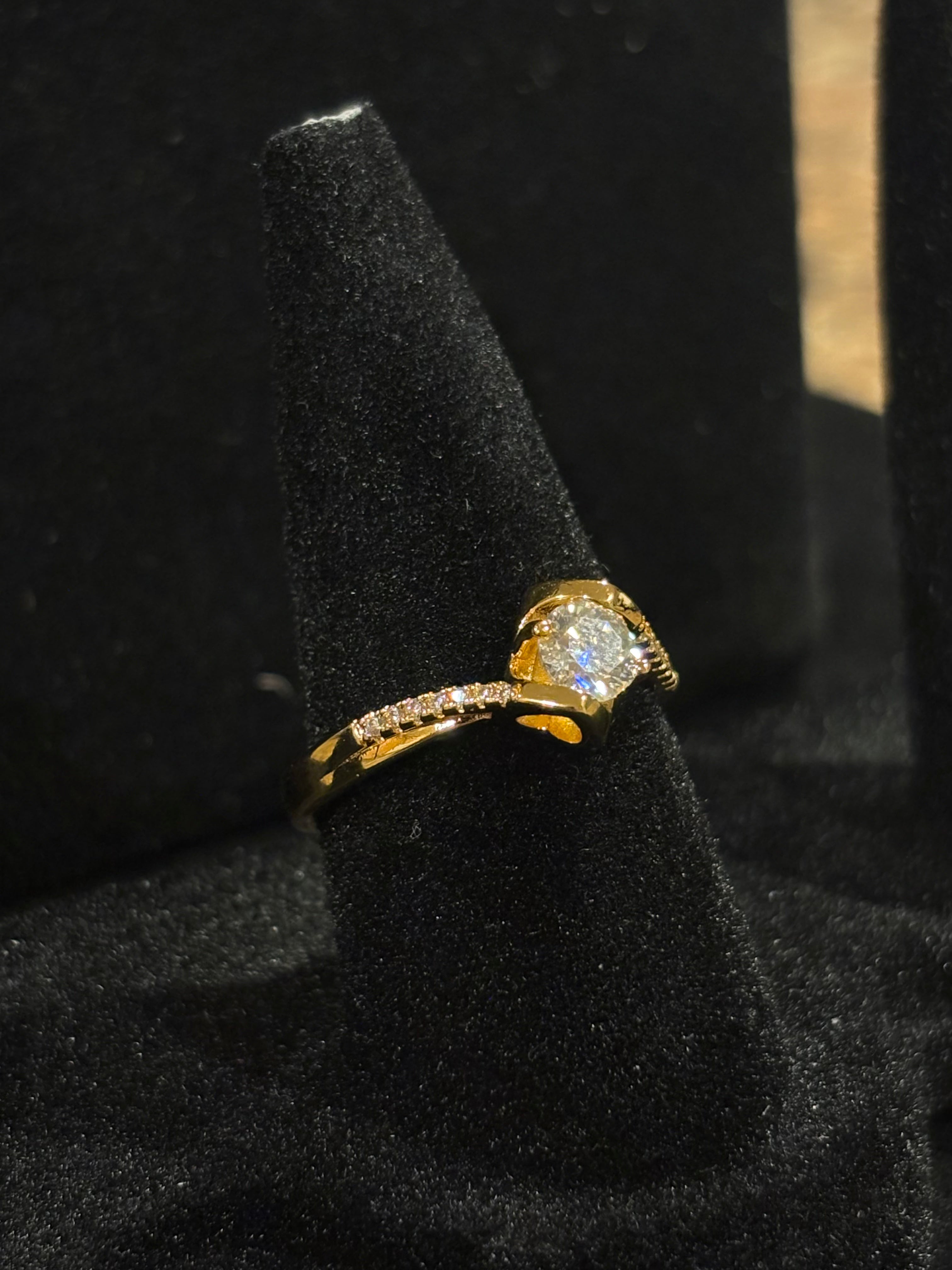 Gold Twist Solitaire Ring