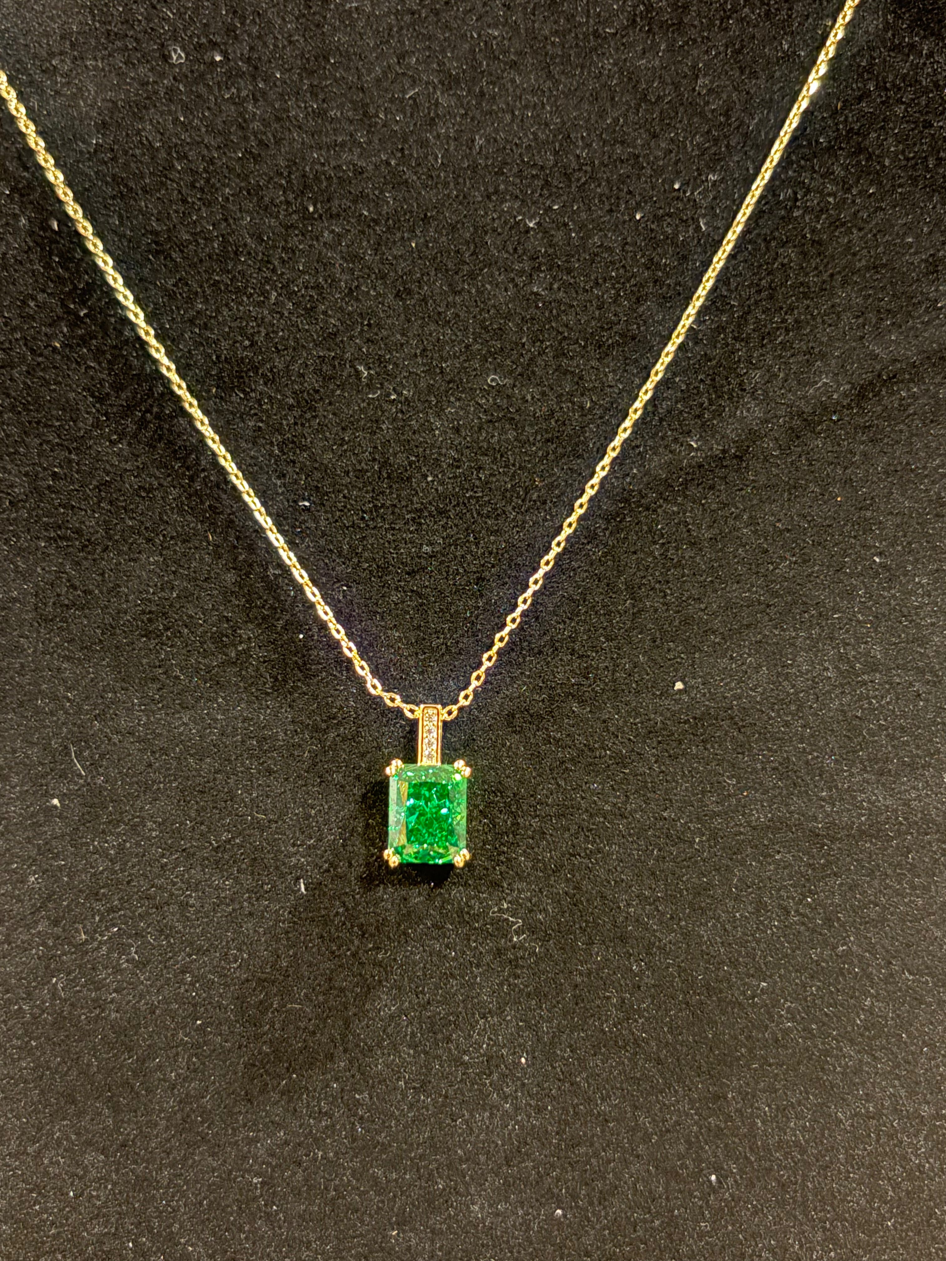 The "Emerald Royale" Pendant Necklace
