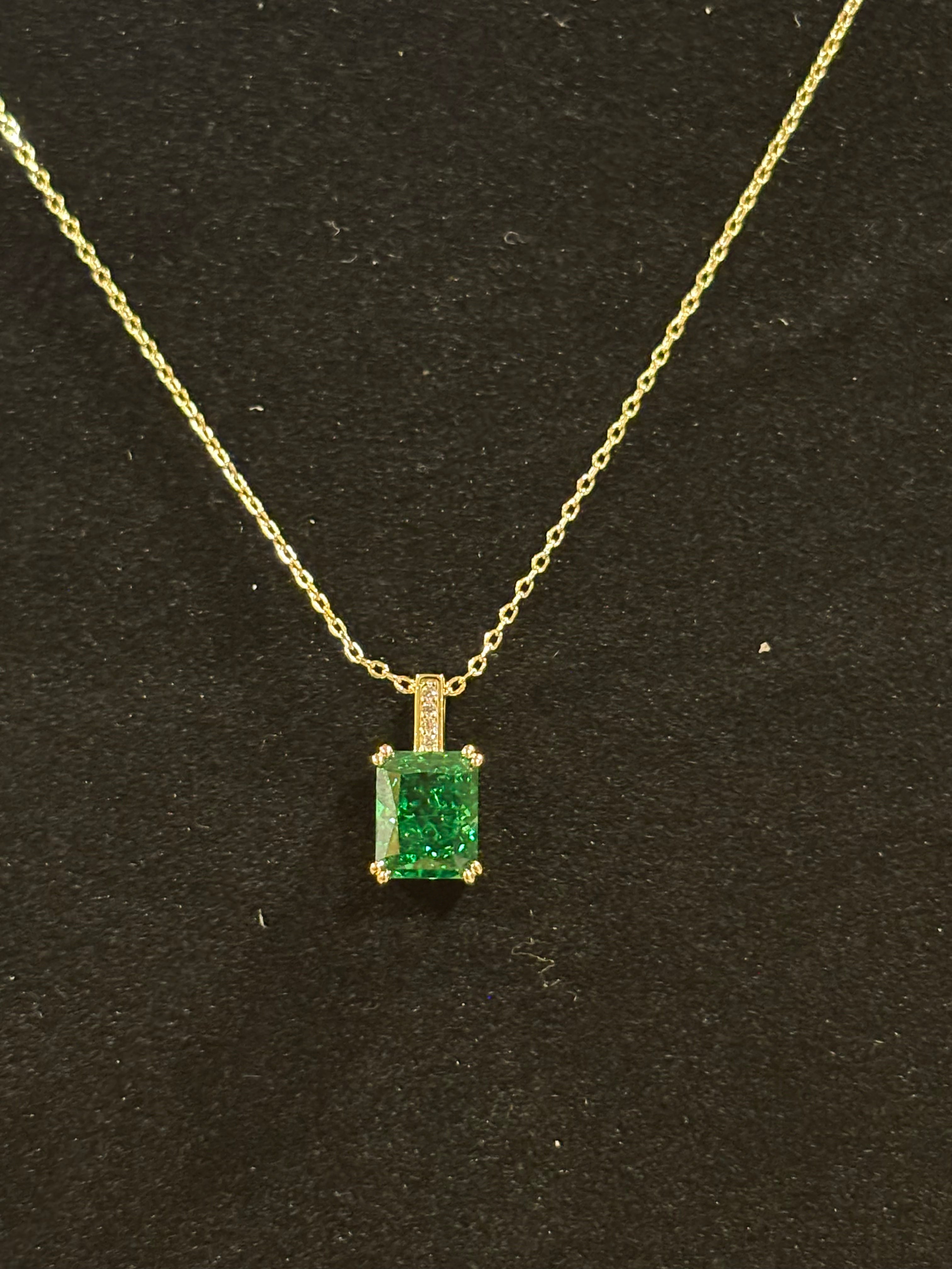 The "Emerald Royale" Pendant Necklace