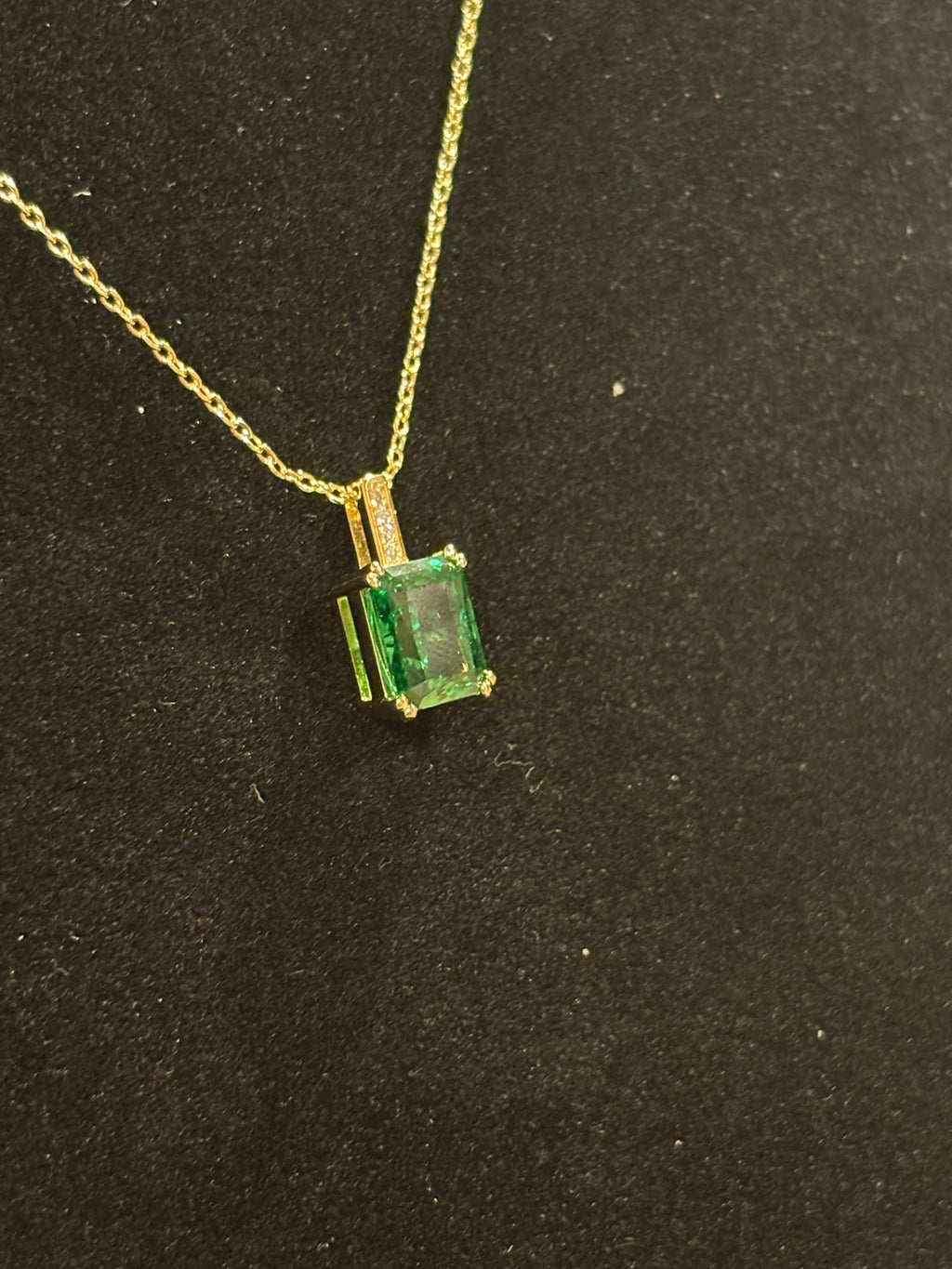 The "Emerald Royale" Pendant Necklace