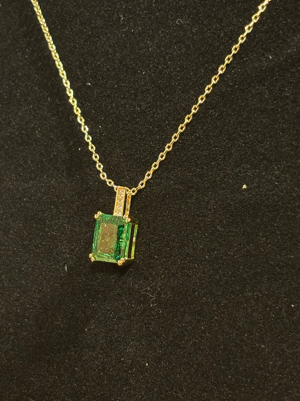 The "Emerald Royale" Pendant Necklace