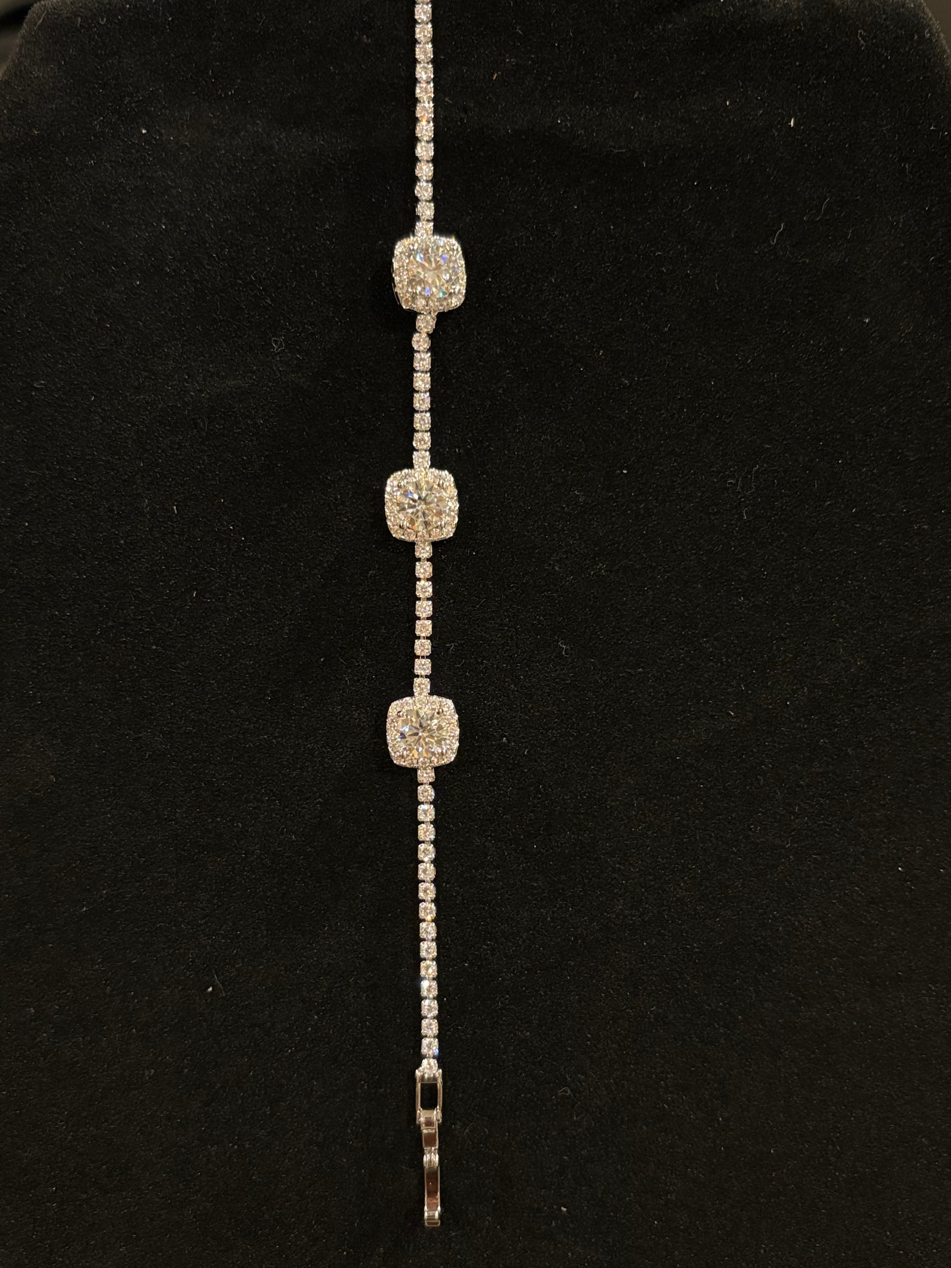Radiant Elegance Moissanite Tennis Bracelet – 1.0ct | 6.5mm