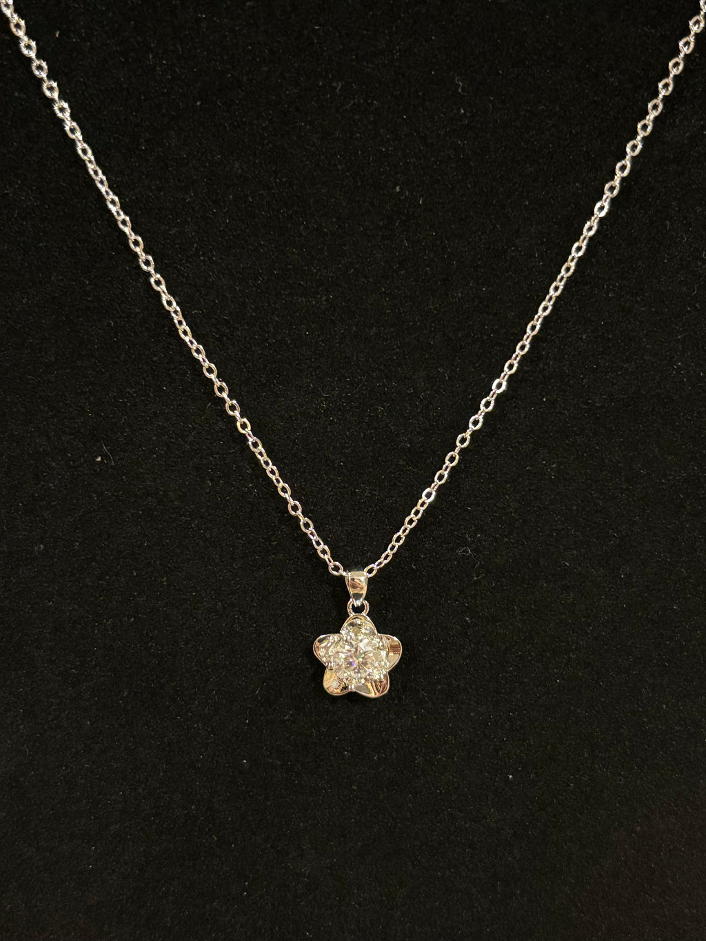 Sparkling Moissanite Flower Pendant Necklace