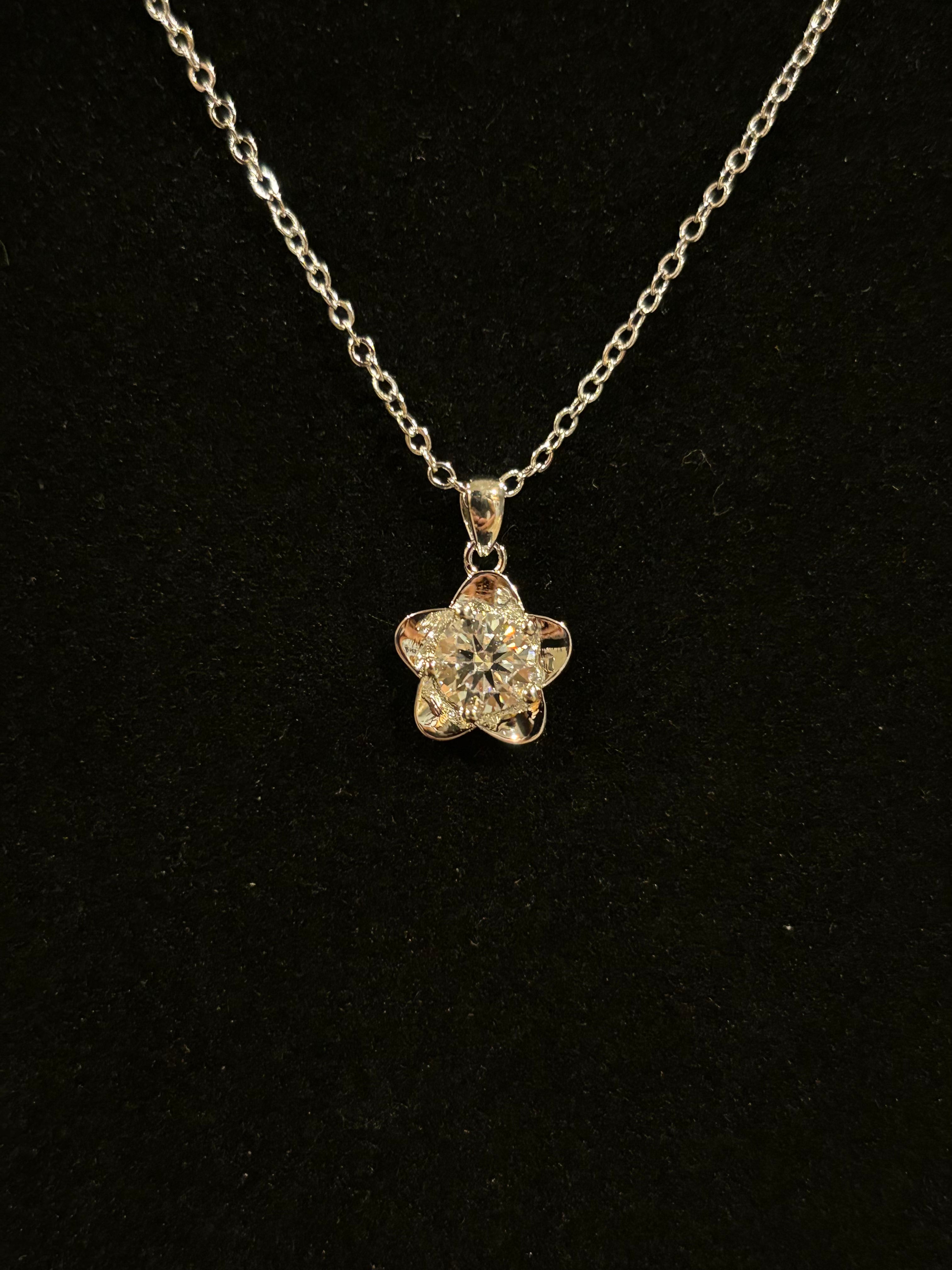 Sparkling Moissanite Flower Pendant Necklace