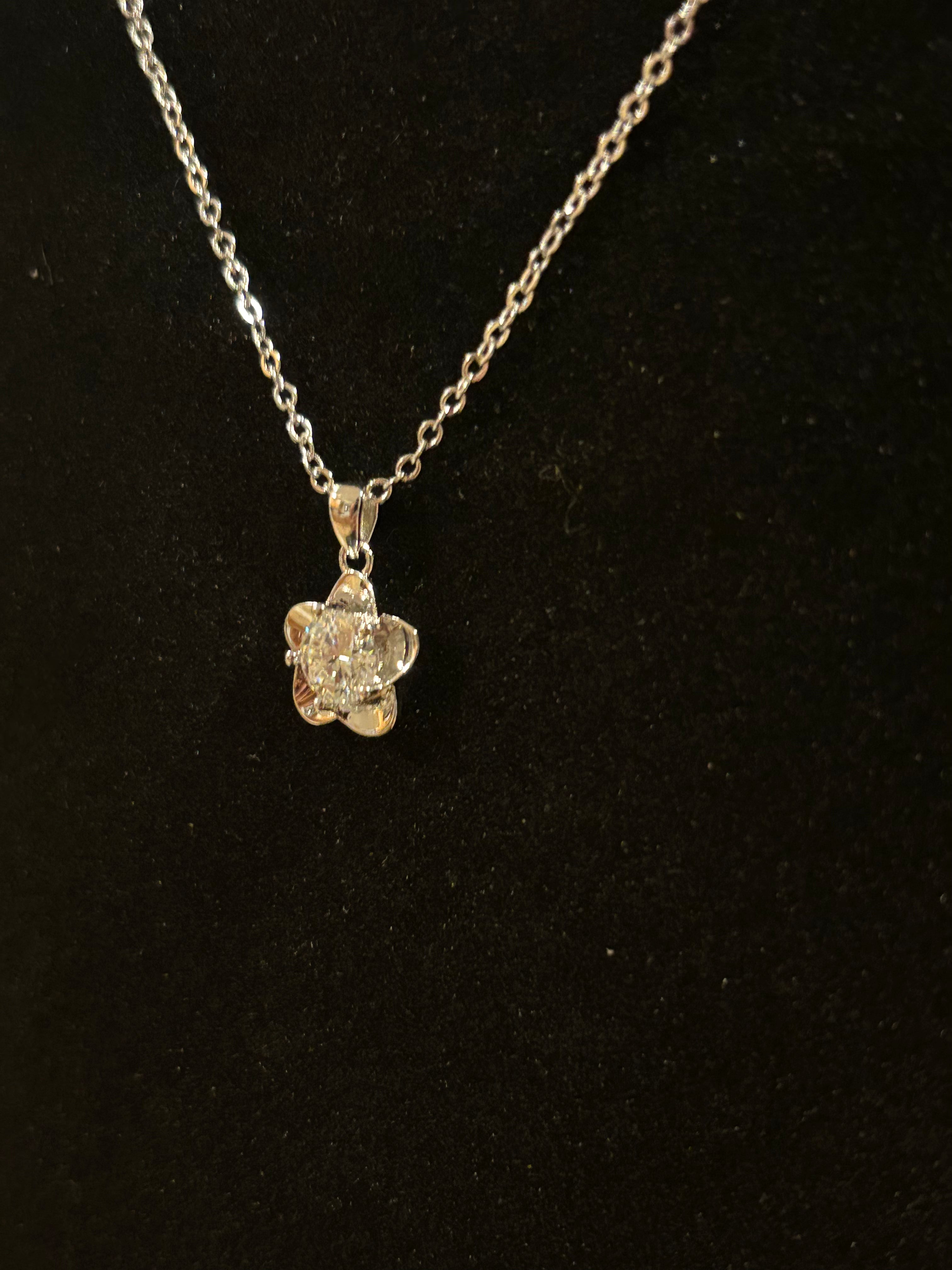 Sparkling Moissanite Flower Pendant Necklace
