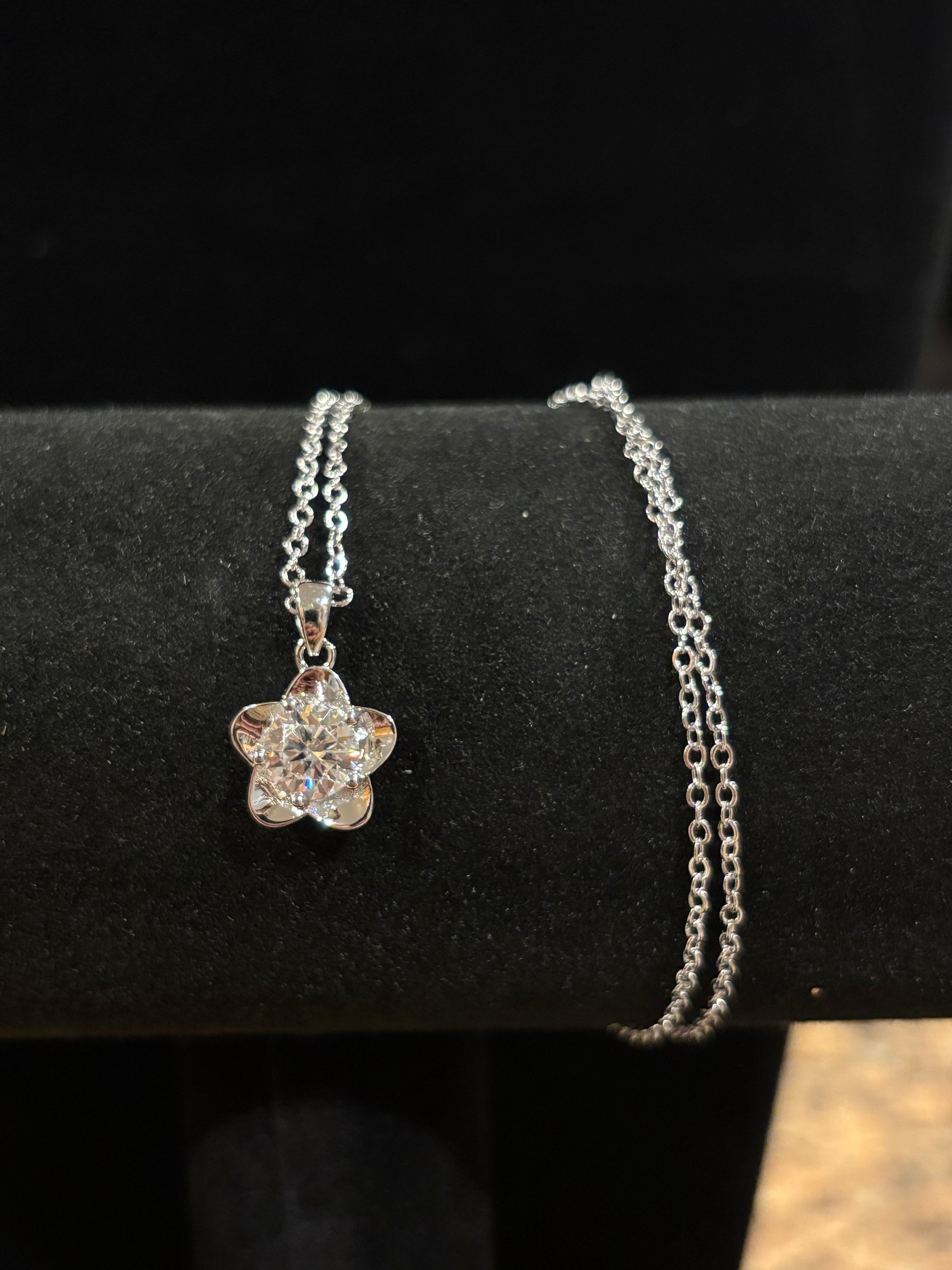 Sparkling Moissanite Flower Pendant Necklace