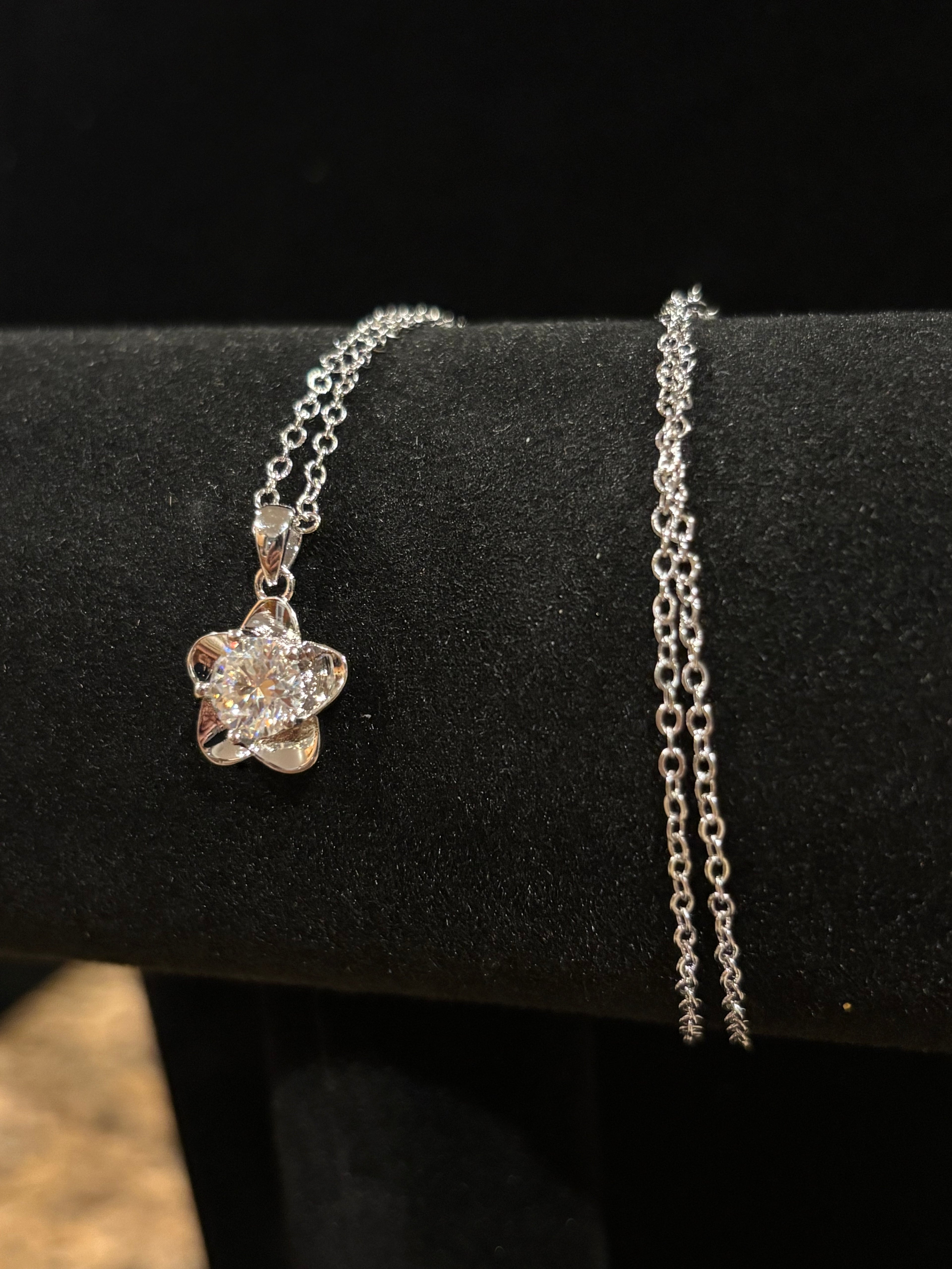 Sparkling Moissanite Flower Pendant Necklace