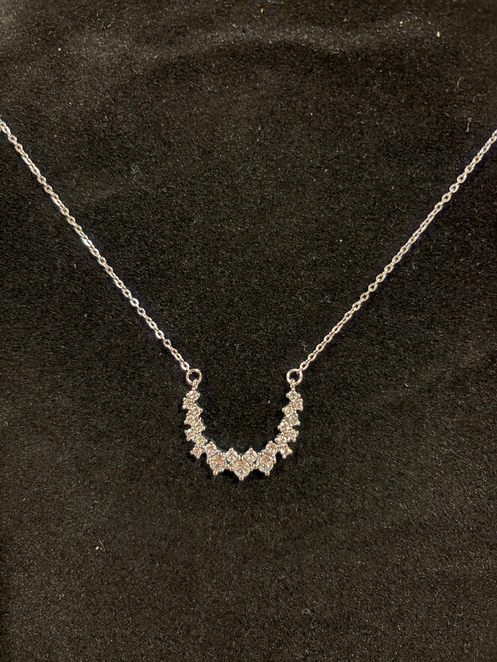 Radiant Curved Cluster Necklace