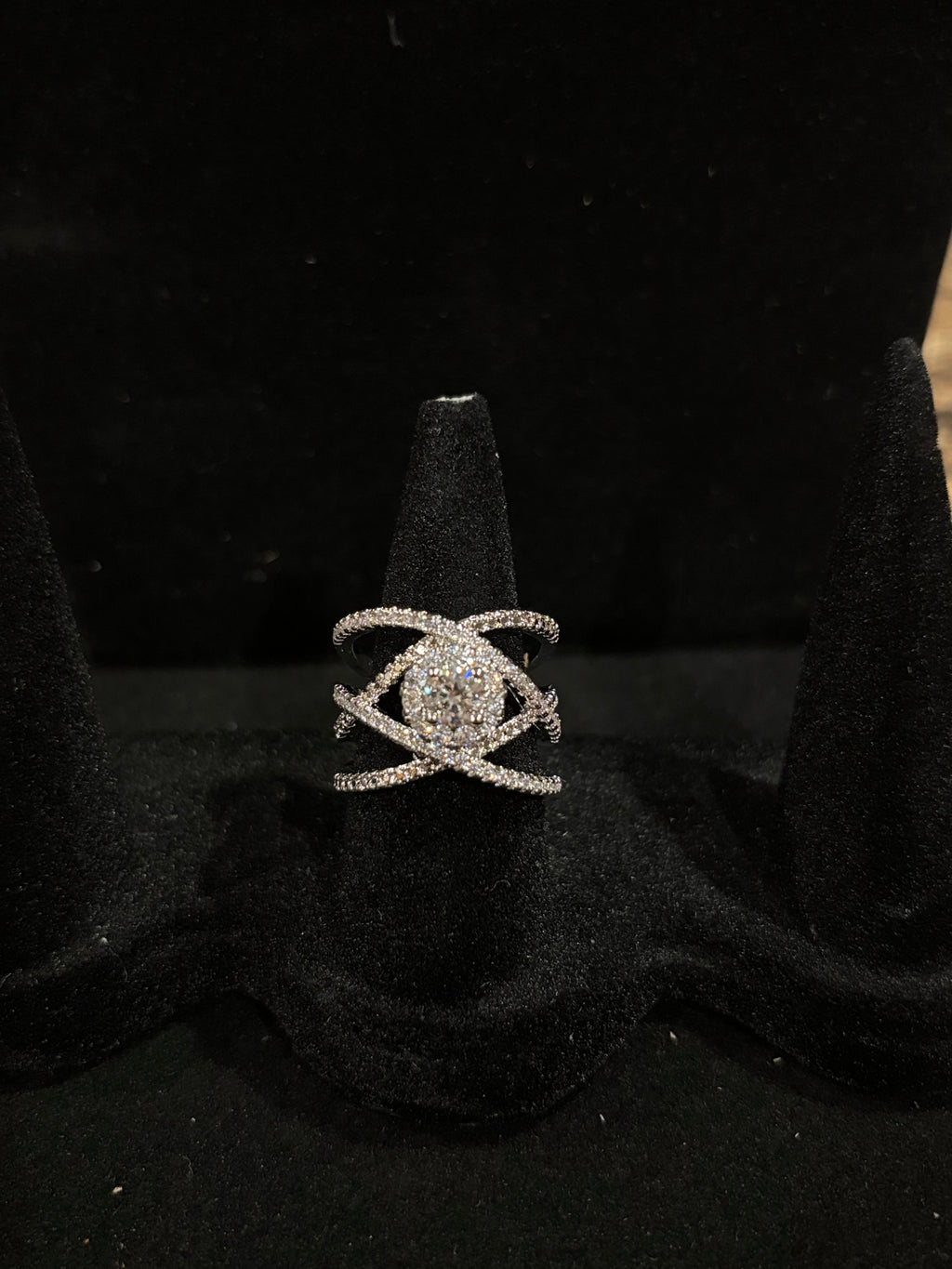 Elegant Criss-Cross Moissanite Statement Ring