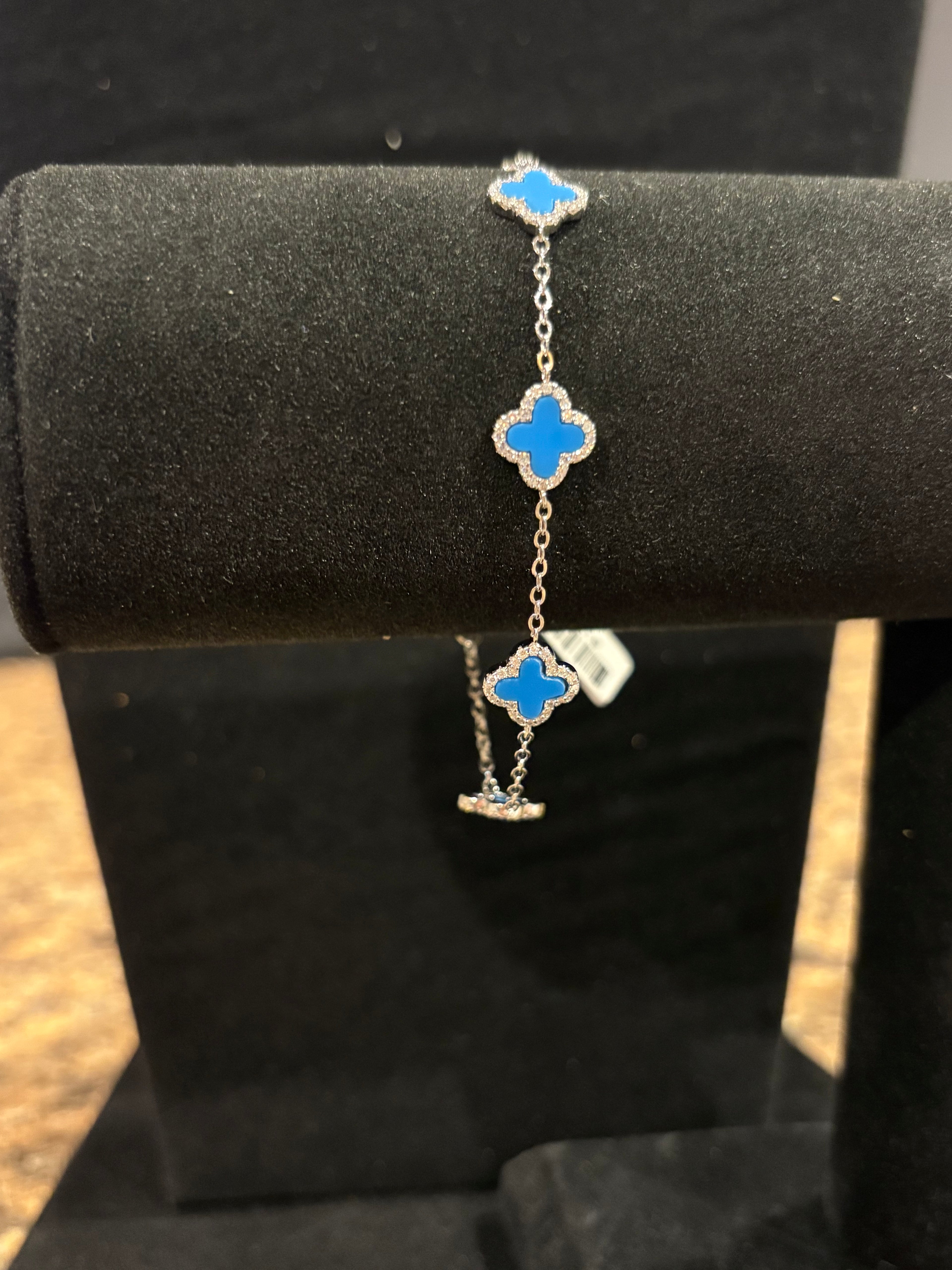 Vibrant Blue Clover Bracelet – Moissanite Accent - S925