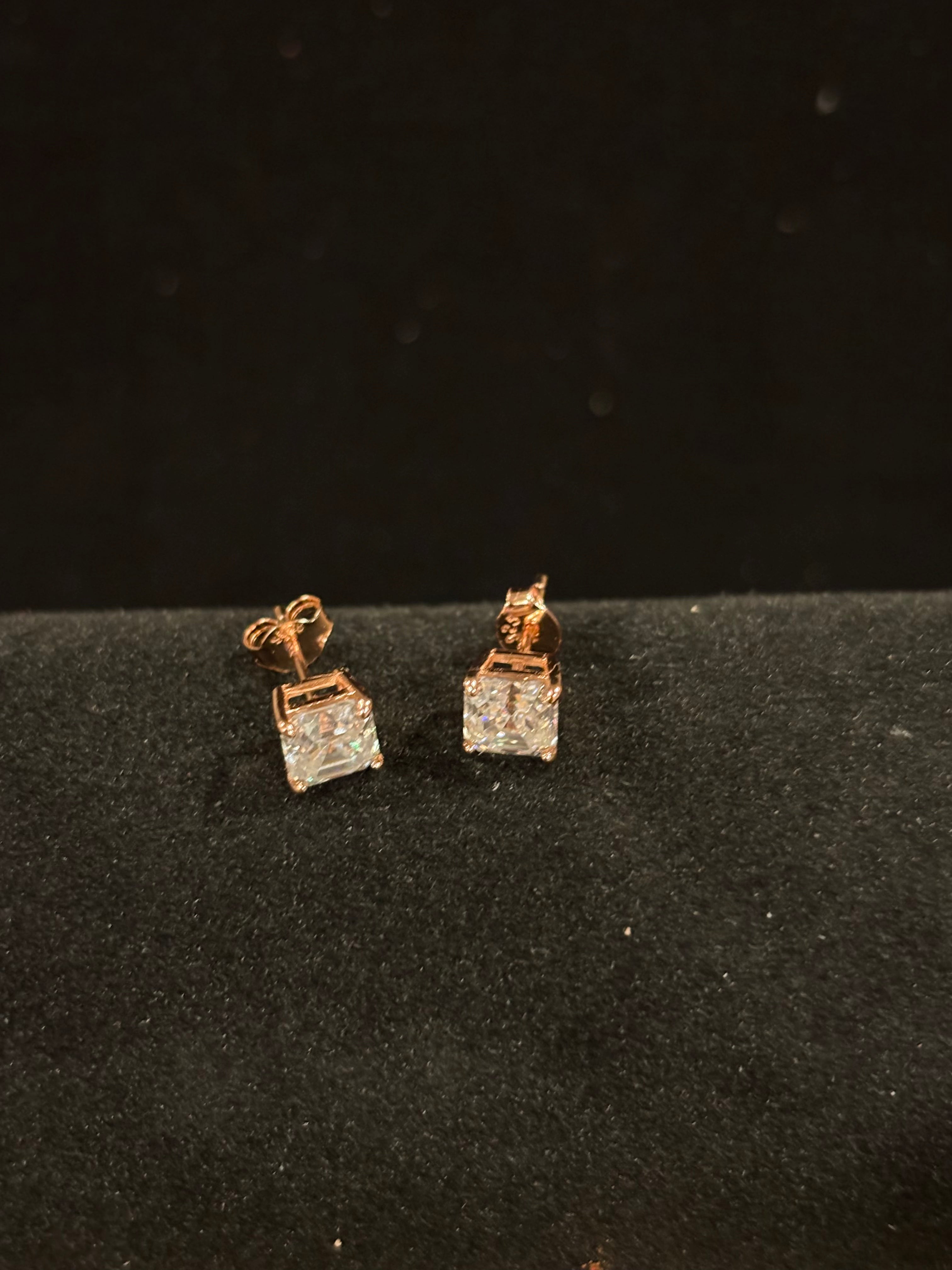 Brilliant Radiant-Cut Rose Gold Stud Earrings – Moissanite - S925