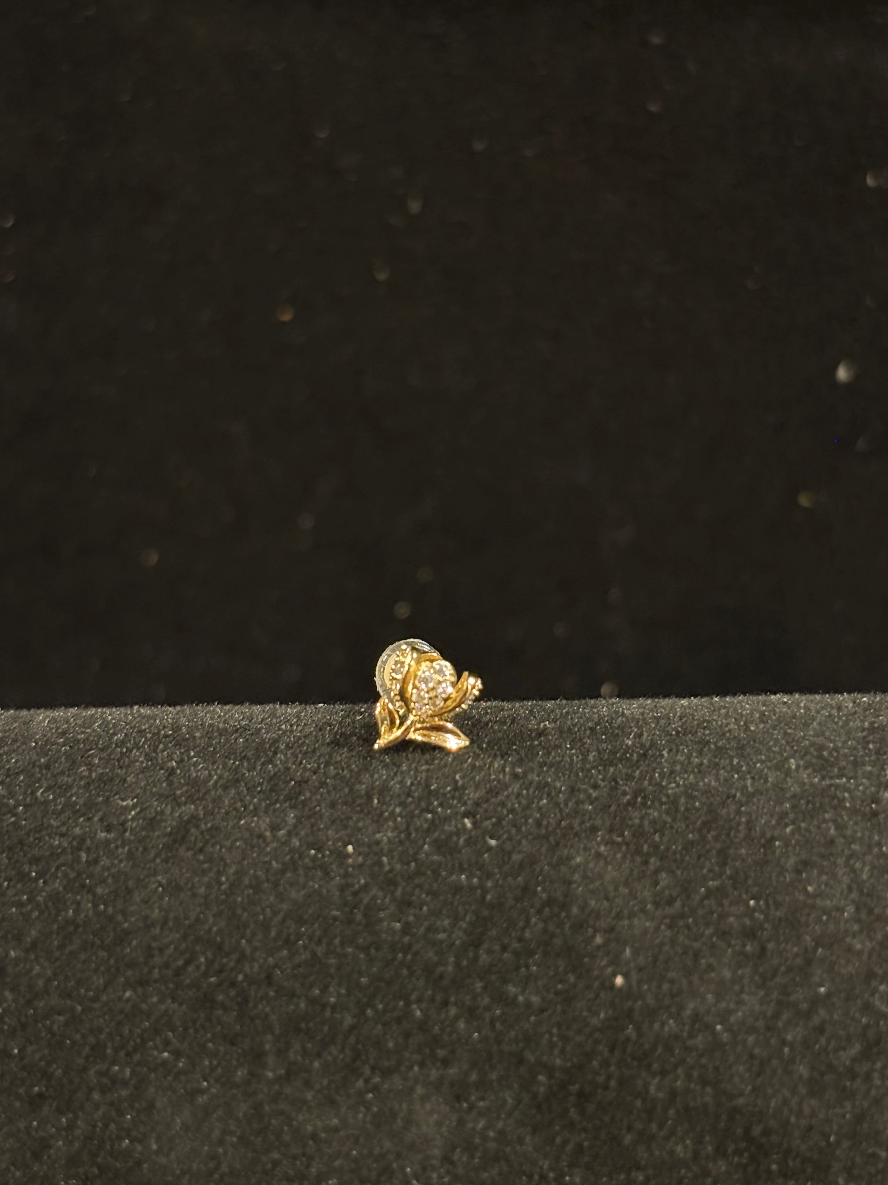 Elegant Gold-Plated Tulip Blossom Stud Earrings – Sterling Silver