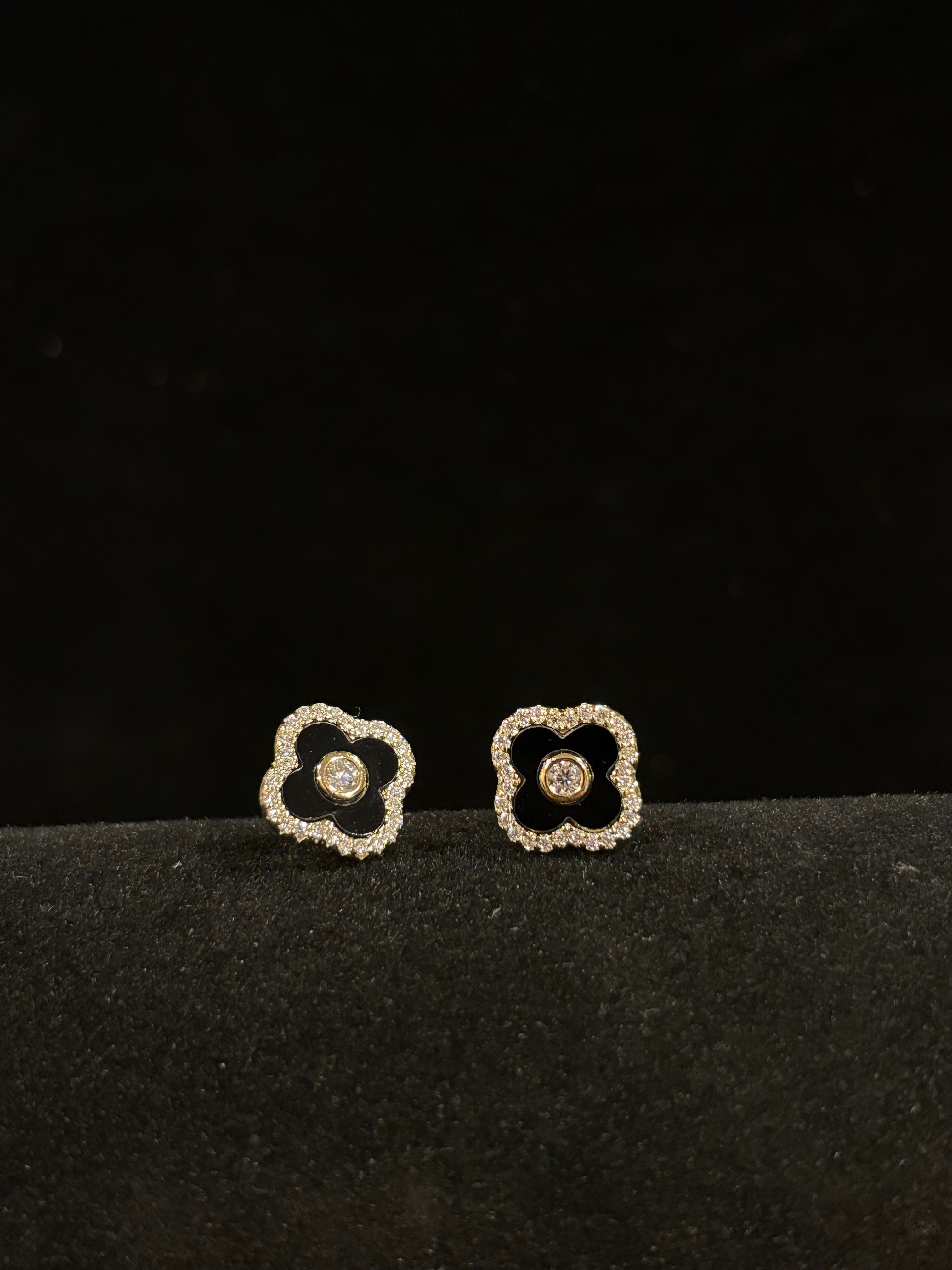 Midnight Clover Moissanite Stud Earrings – Sterling Silver