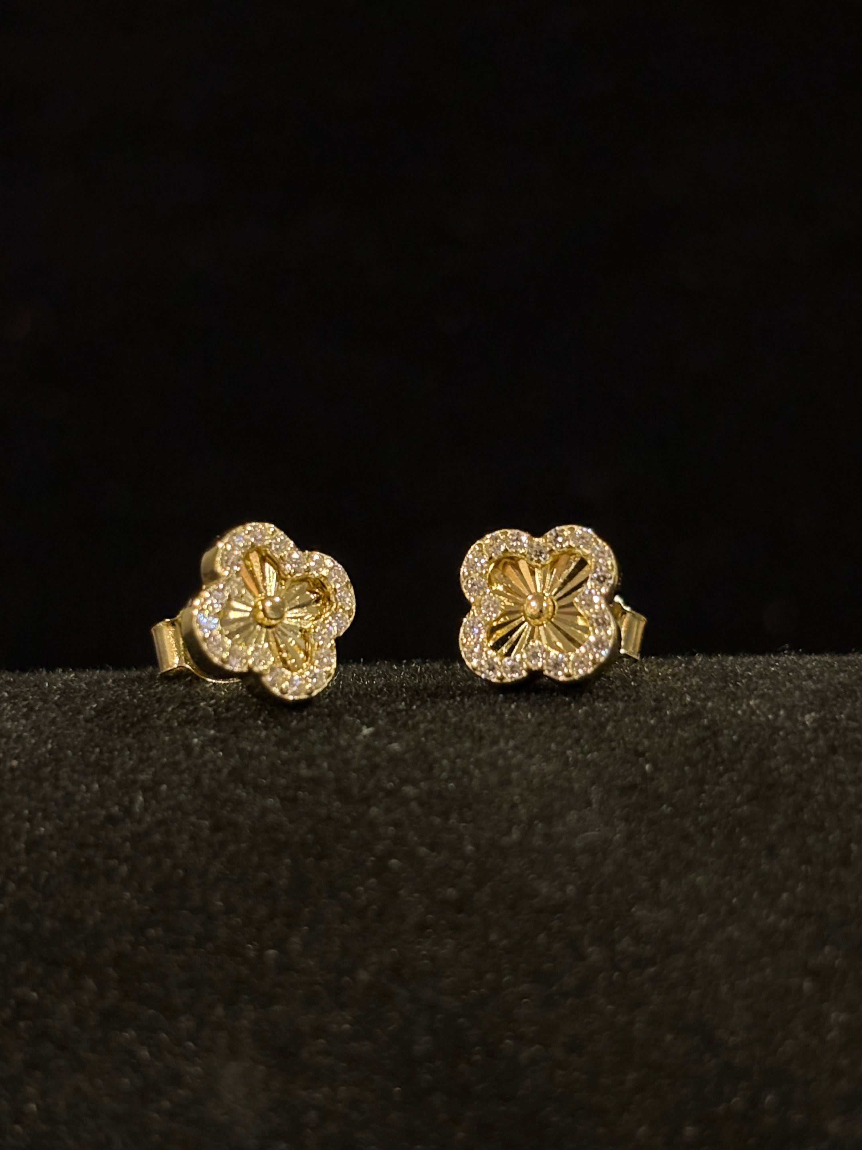 Golden Clover Moissanite Stud Earrings – Sterling Silver