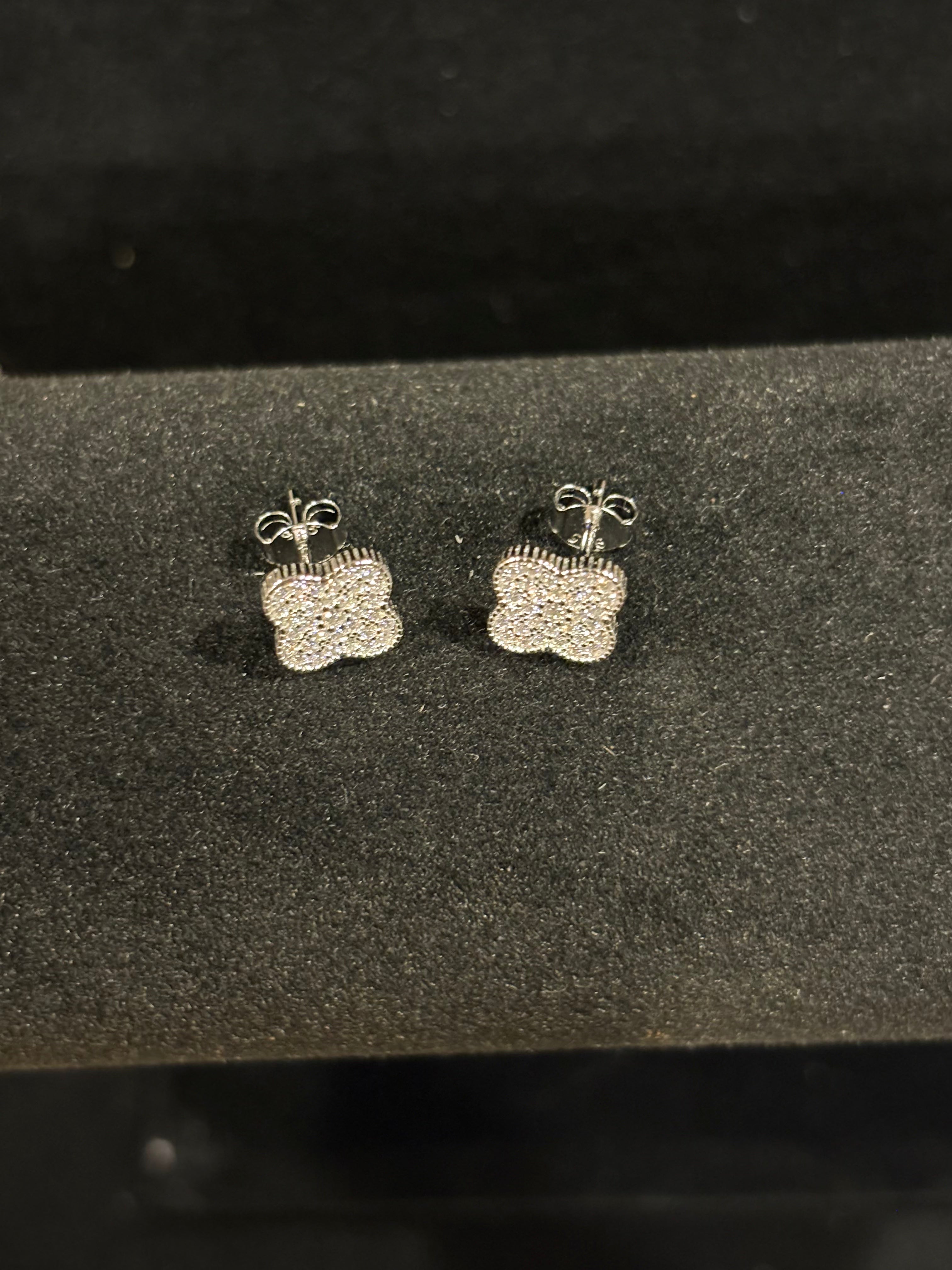 Sparkling Pavé Clover Stud Earrings