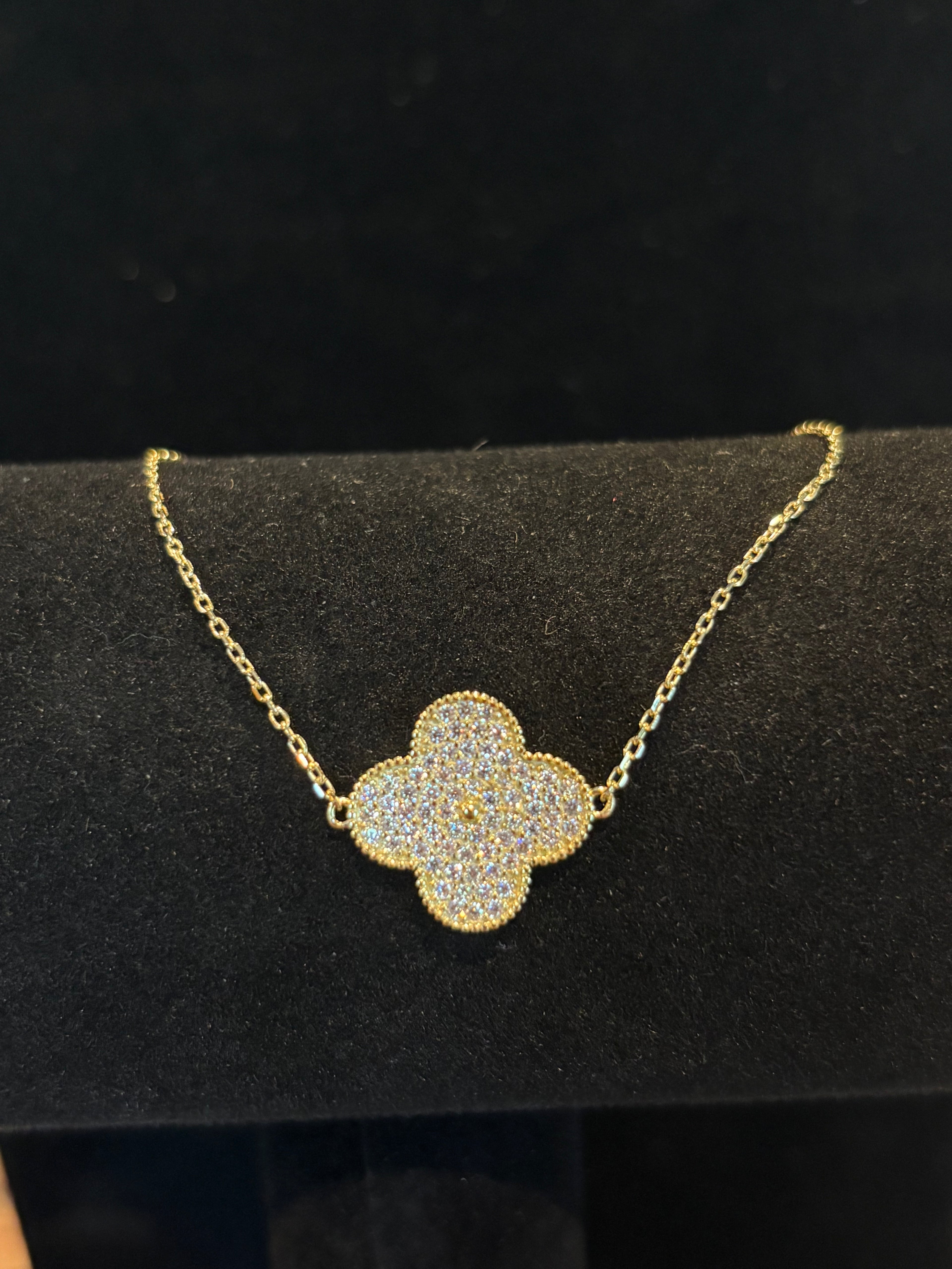Moissanite Single Clover Bracelet in Gold Plated